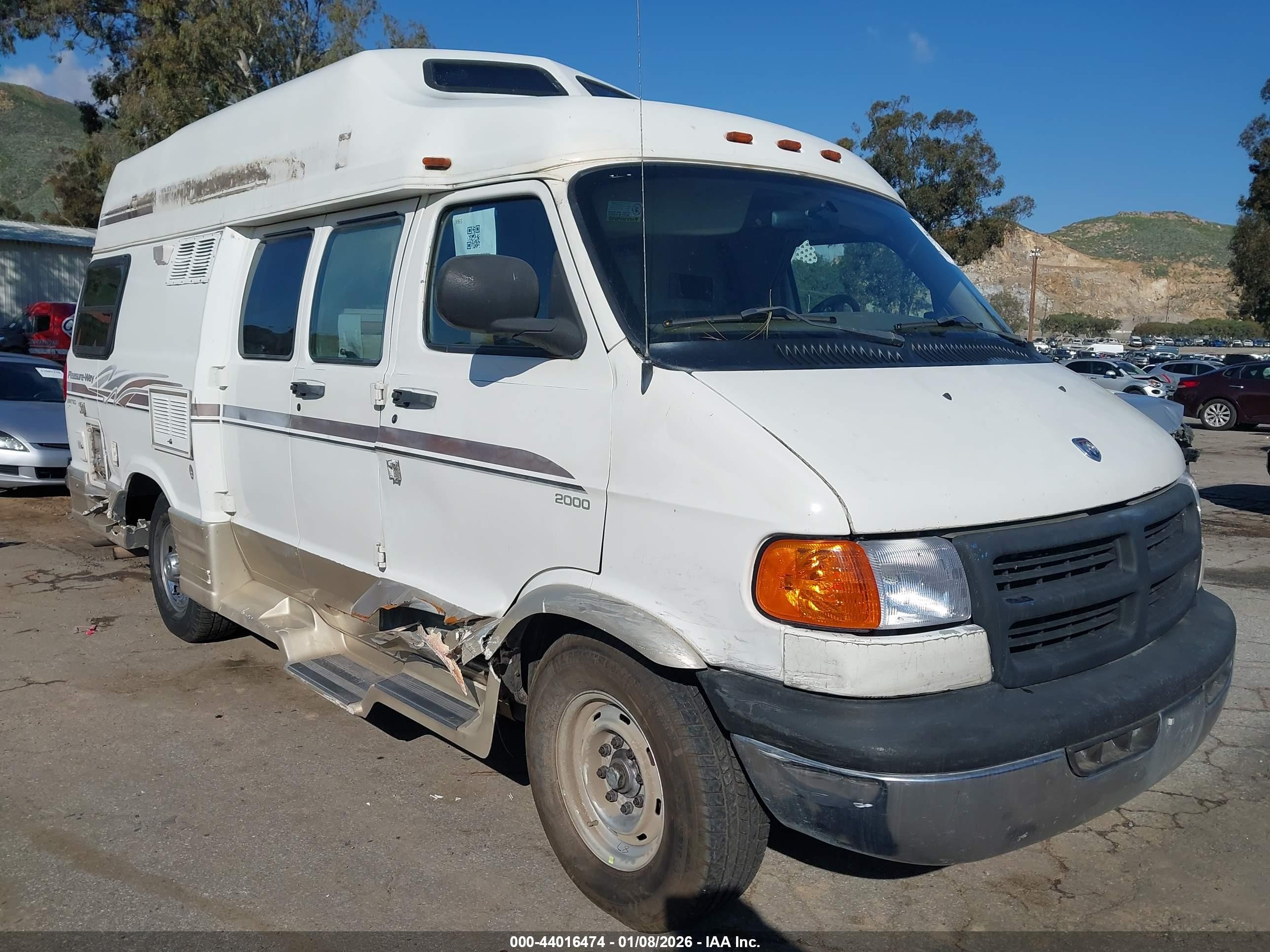 2000 Dodge Cargo, VIN 2B6LB31Z4YK123272 — Бок