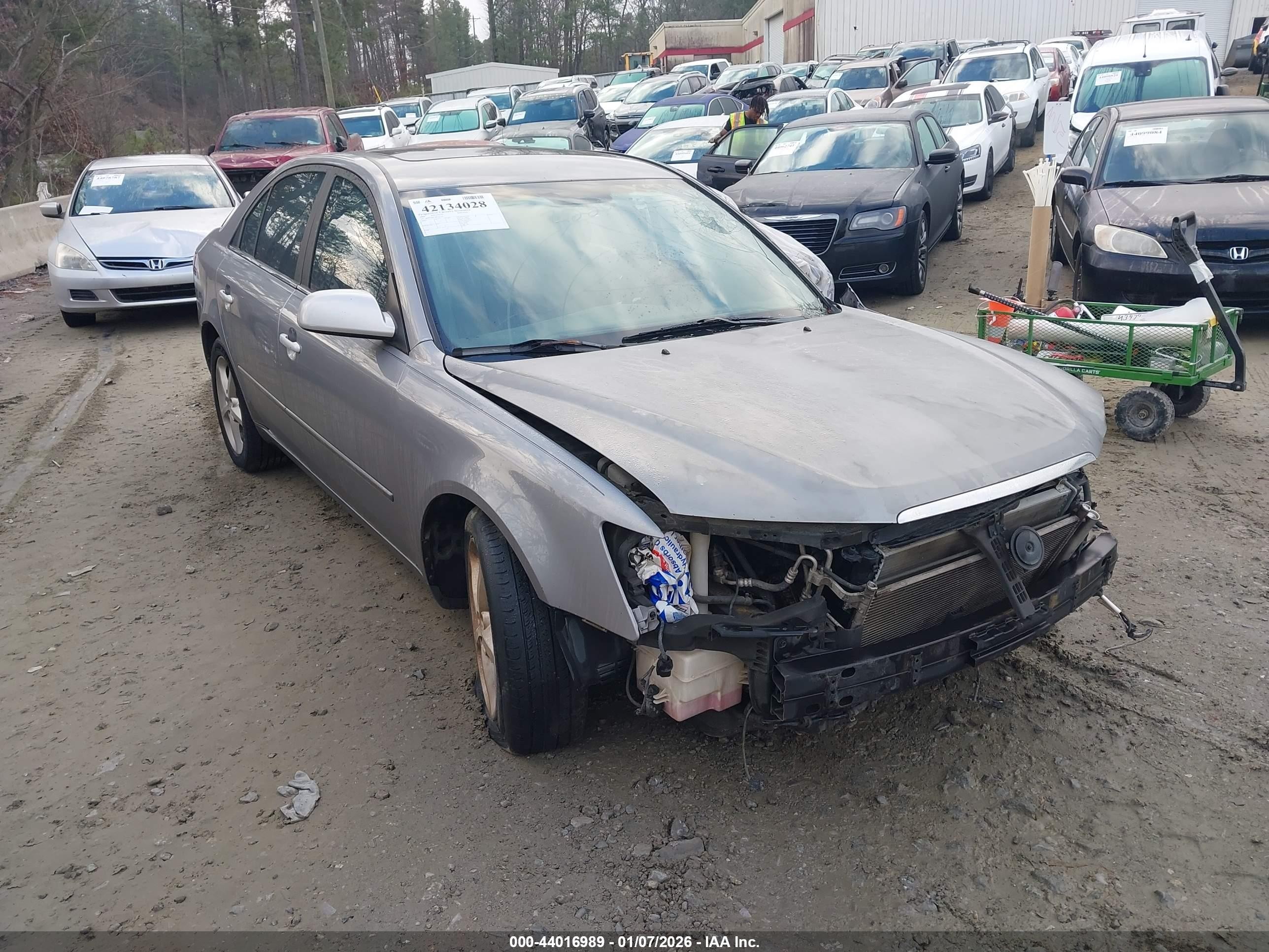 2007 Hyundai Sonata SE, VIN 5NPEU46F07H260649 — Side