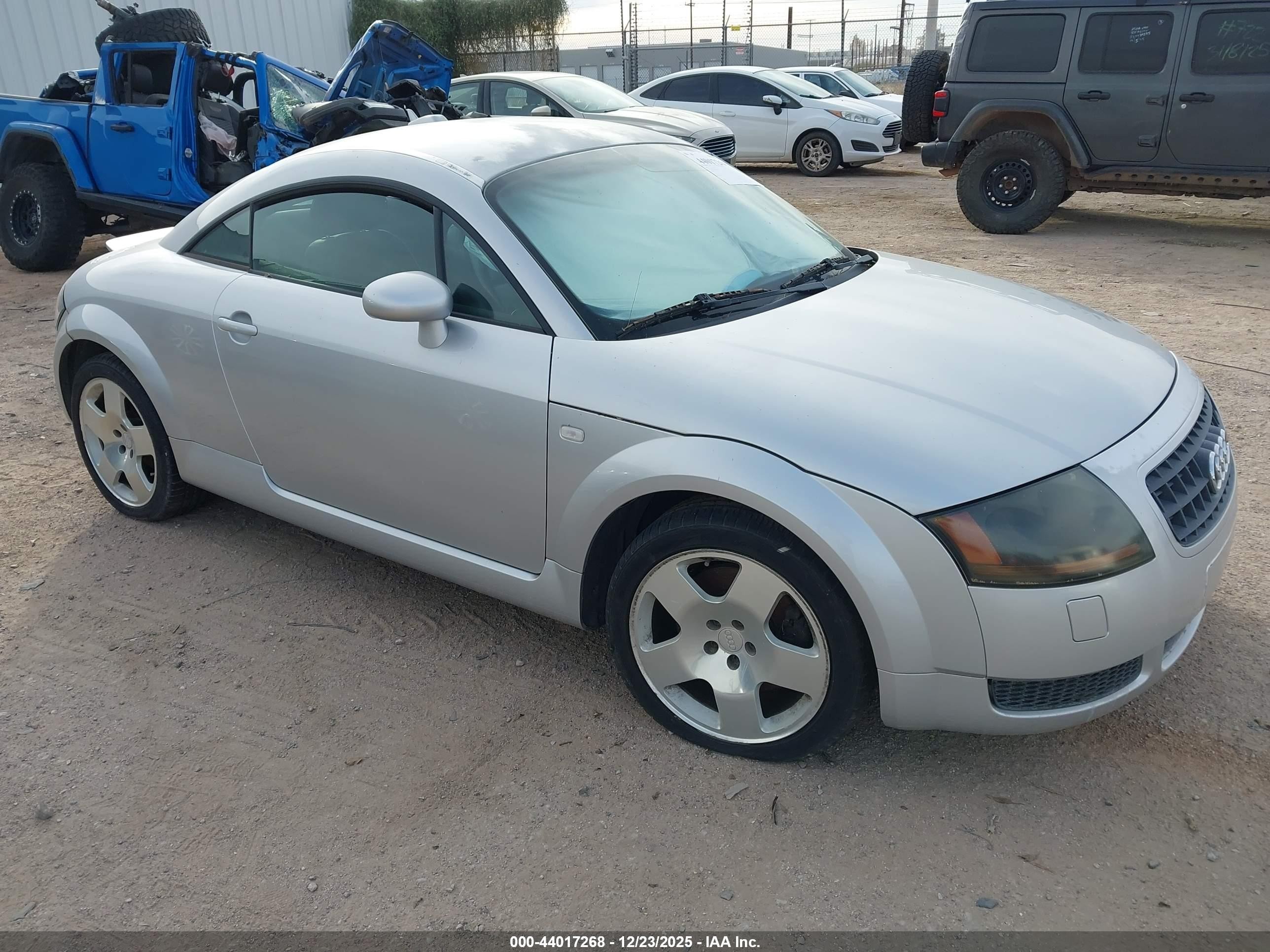 2005 Audi TT, VIN TRUSC28N151004528 — Перед