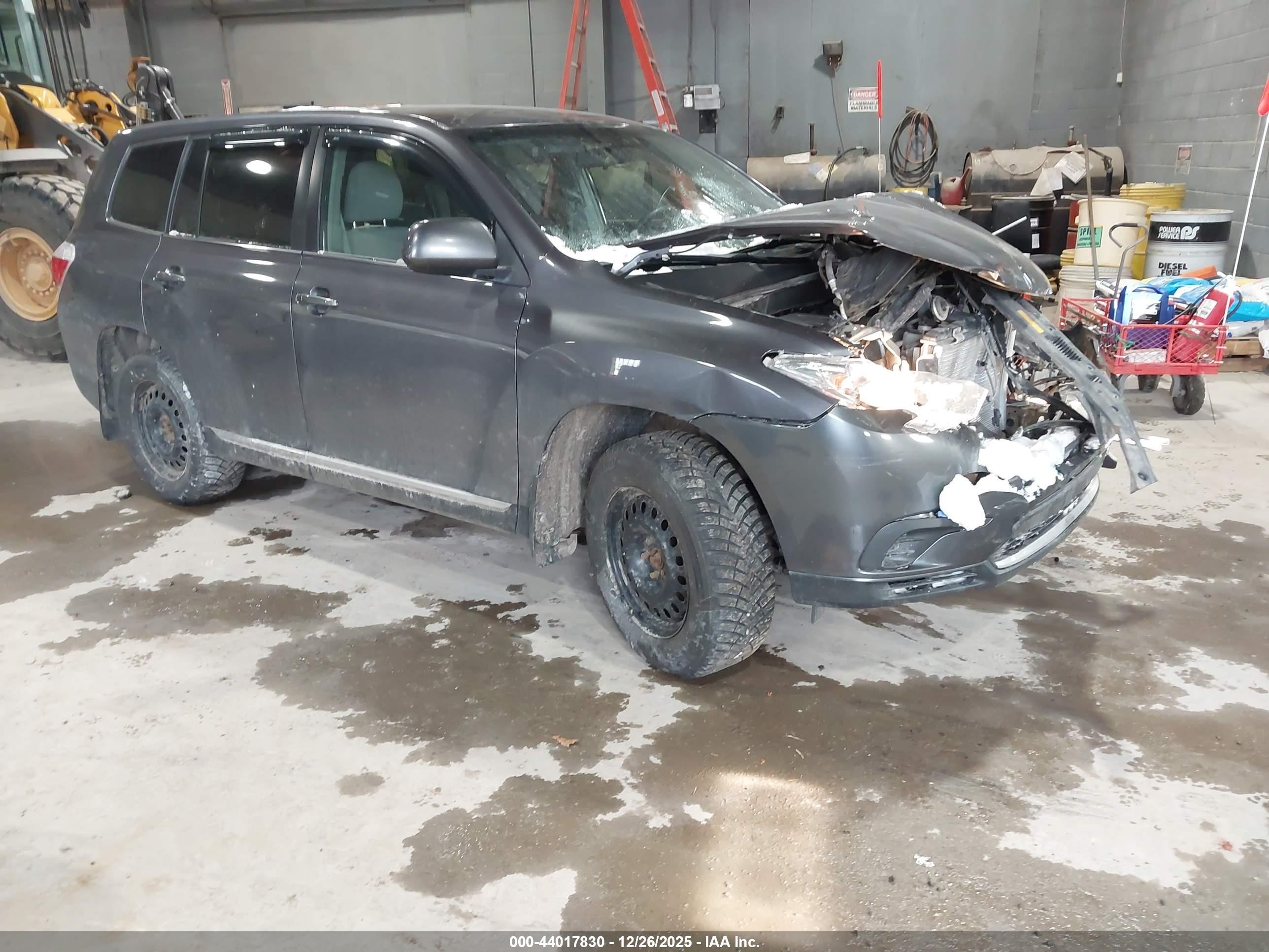 2013 Toyota Highlander, VIN 5TDBK3EH3DS198014 — Front end