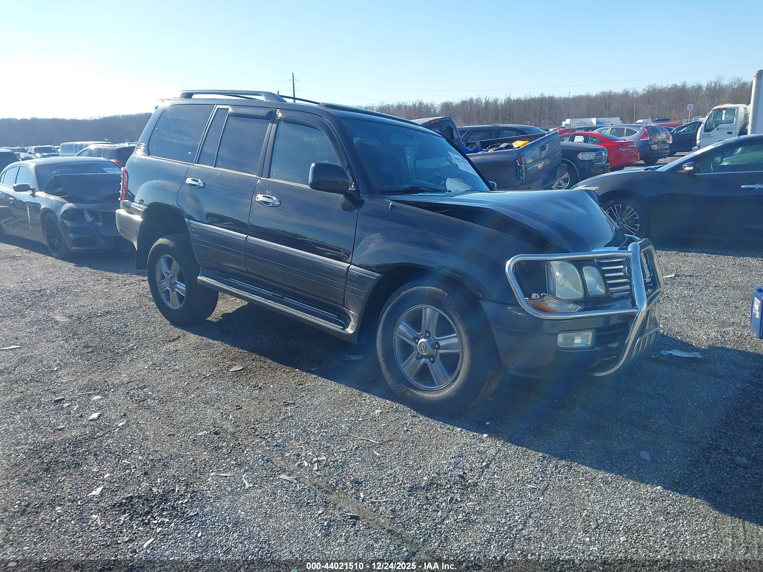 2007 Lexus LX 470, VIN JTJHT00W374023853 — Front end