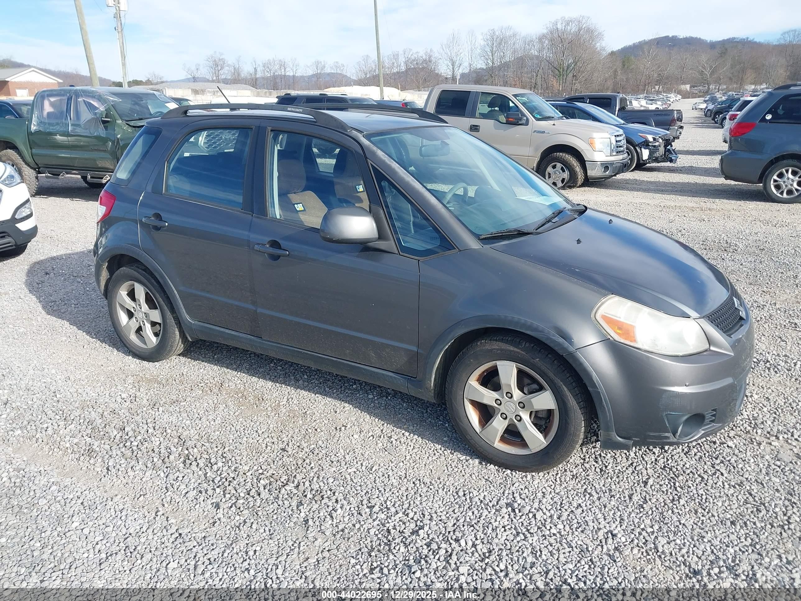 2012 Suzuki SX4 Crossover, VIN JS2YB5A30C6302897 — Front end