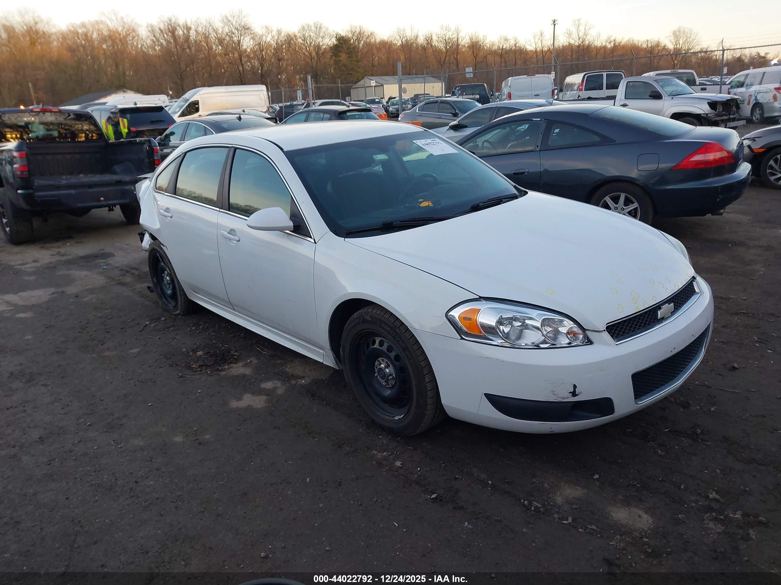 2013 Chevrolet Impala Police, VIN 2G1WD5E33D1263813 — Rear end