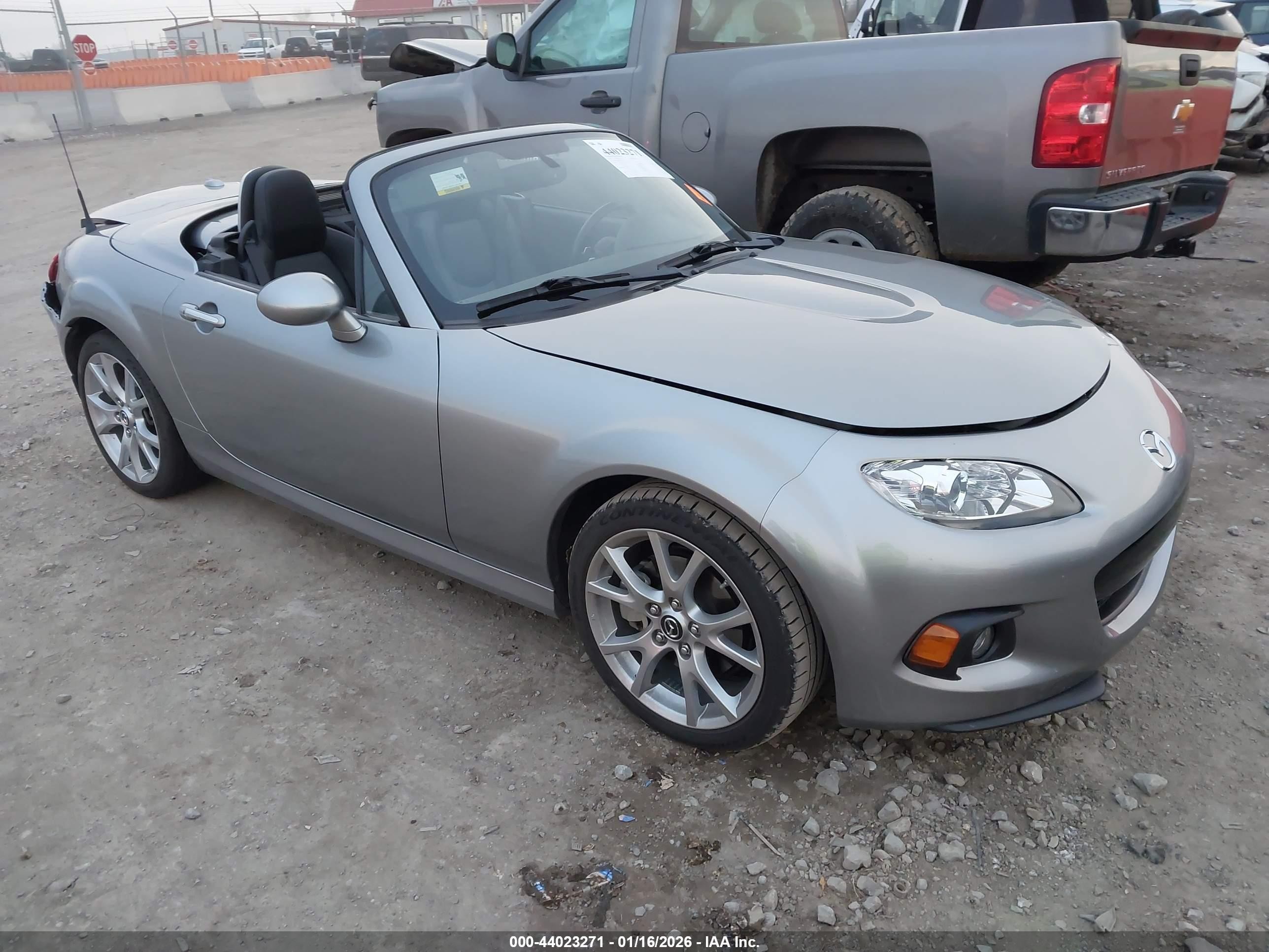 2014 Mazda MX-5 Miata Grand Touring, VIN JM1NC2PF0E0234326 — Rear end