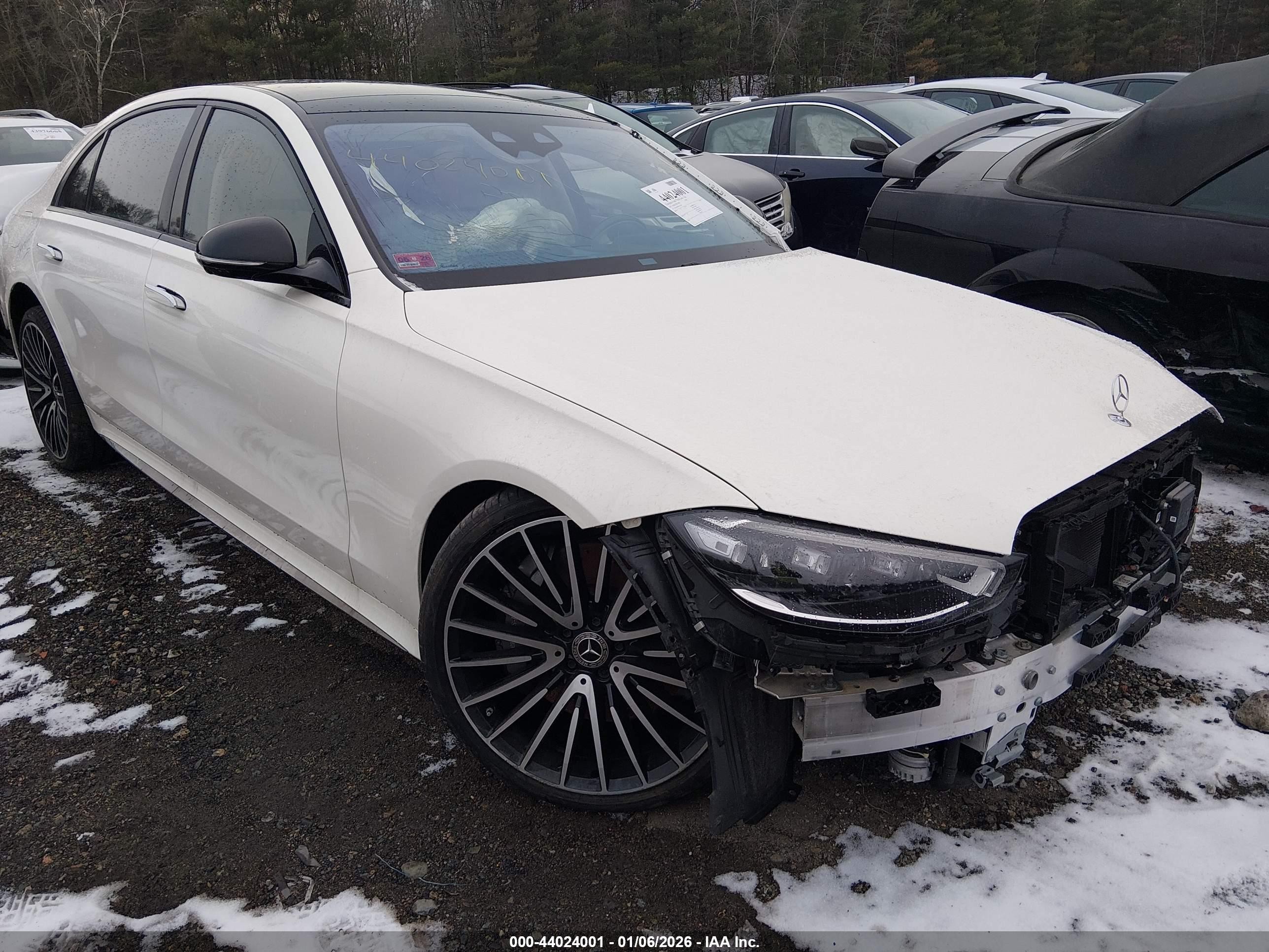2023 Mercedes-Benz S 500, VIN W1K6G6DBXPA212290 — Front end