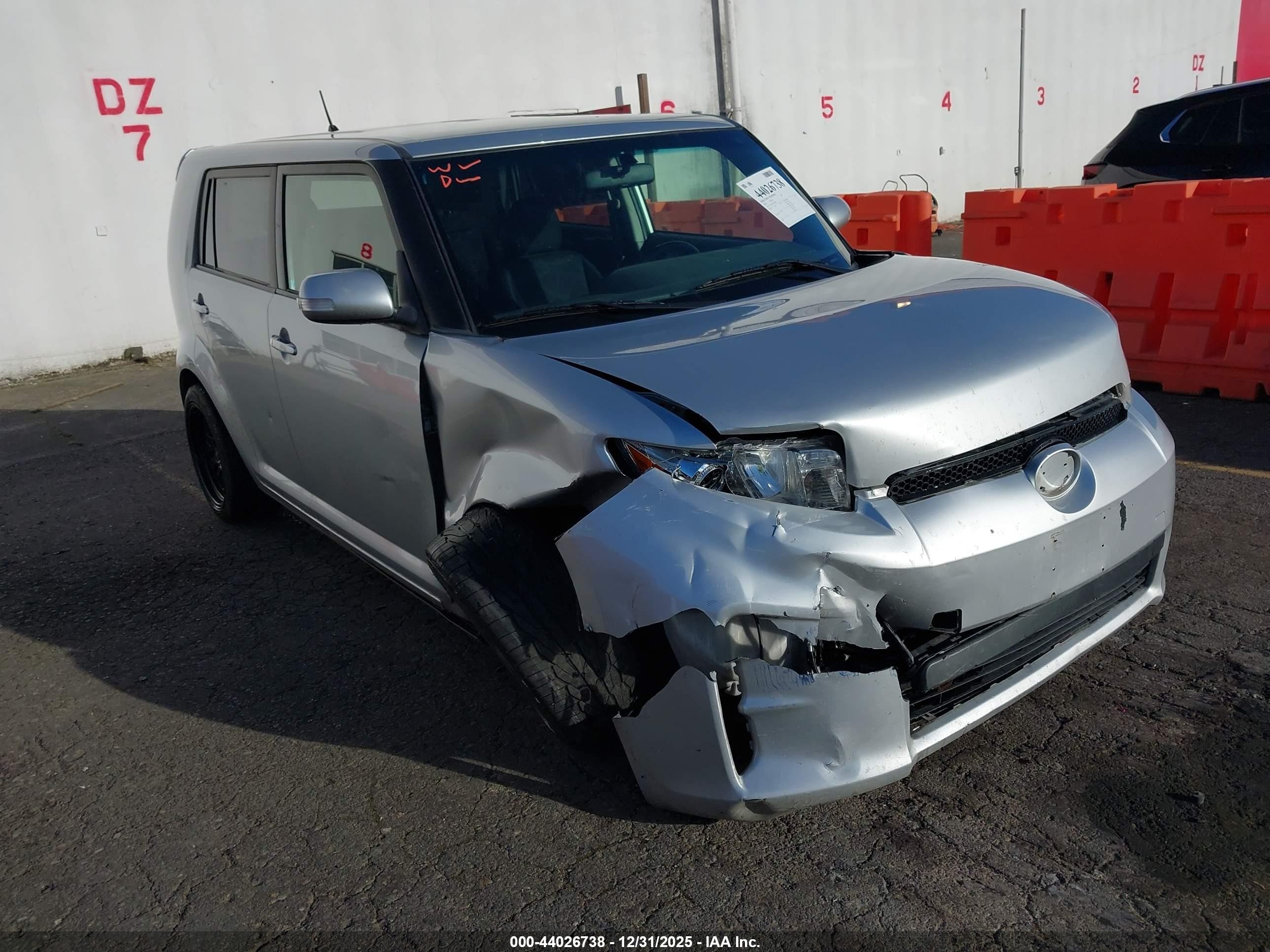 2012 Scion xB, VIN JTLZE4FE9CJ018681 — Front end