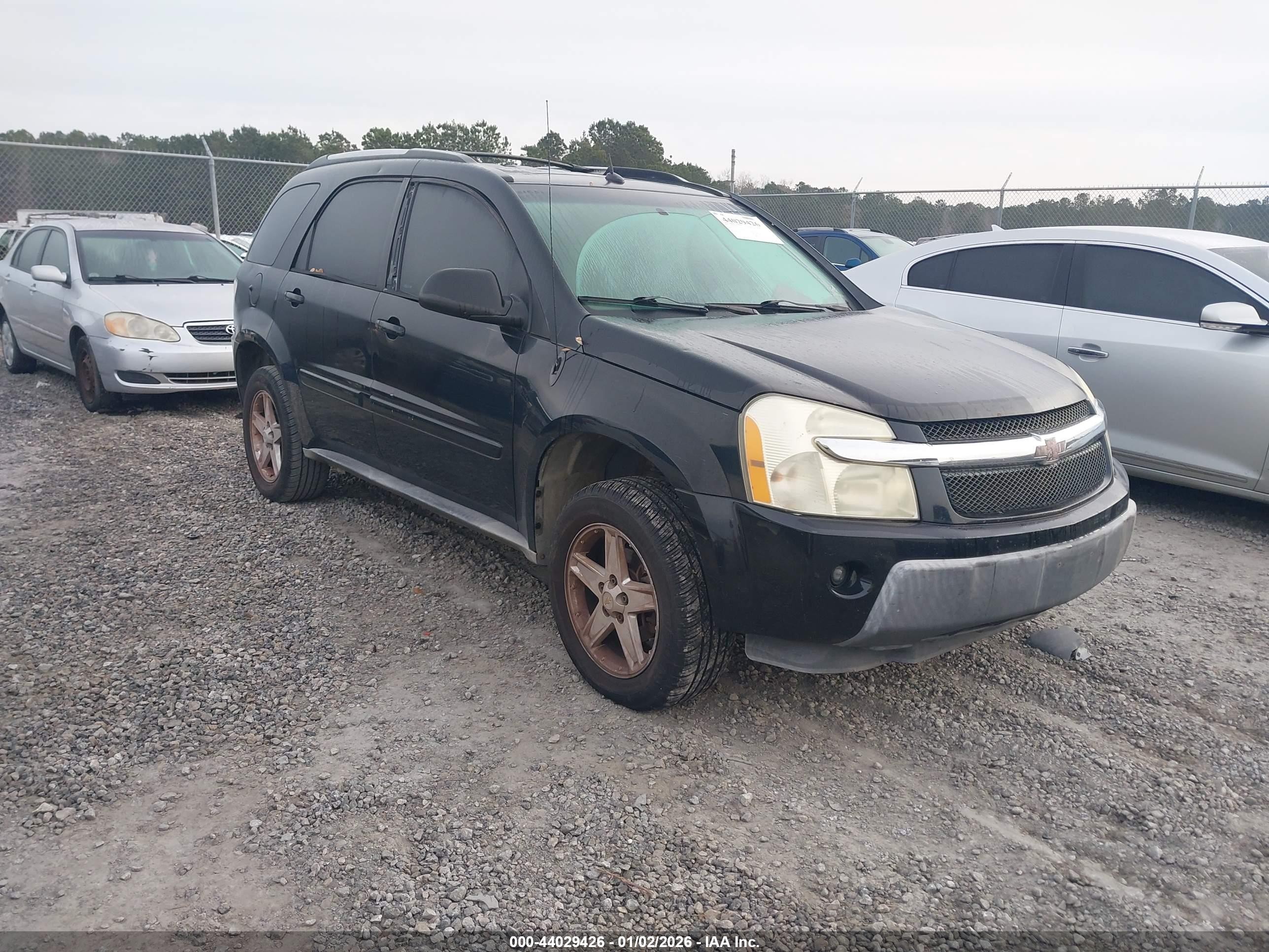 2005 Chevrolet Equinox LT, VIN 2CNDL63F356111440 — Front end