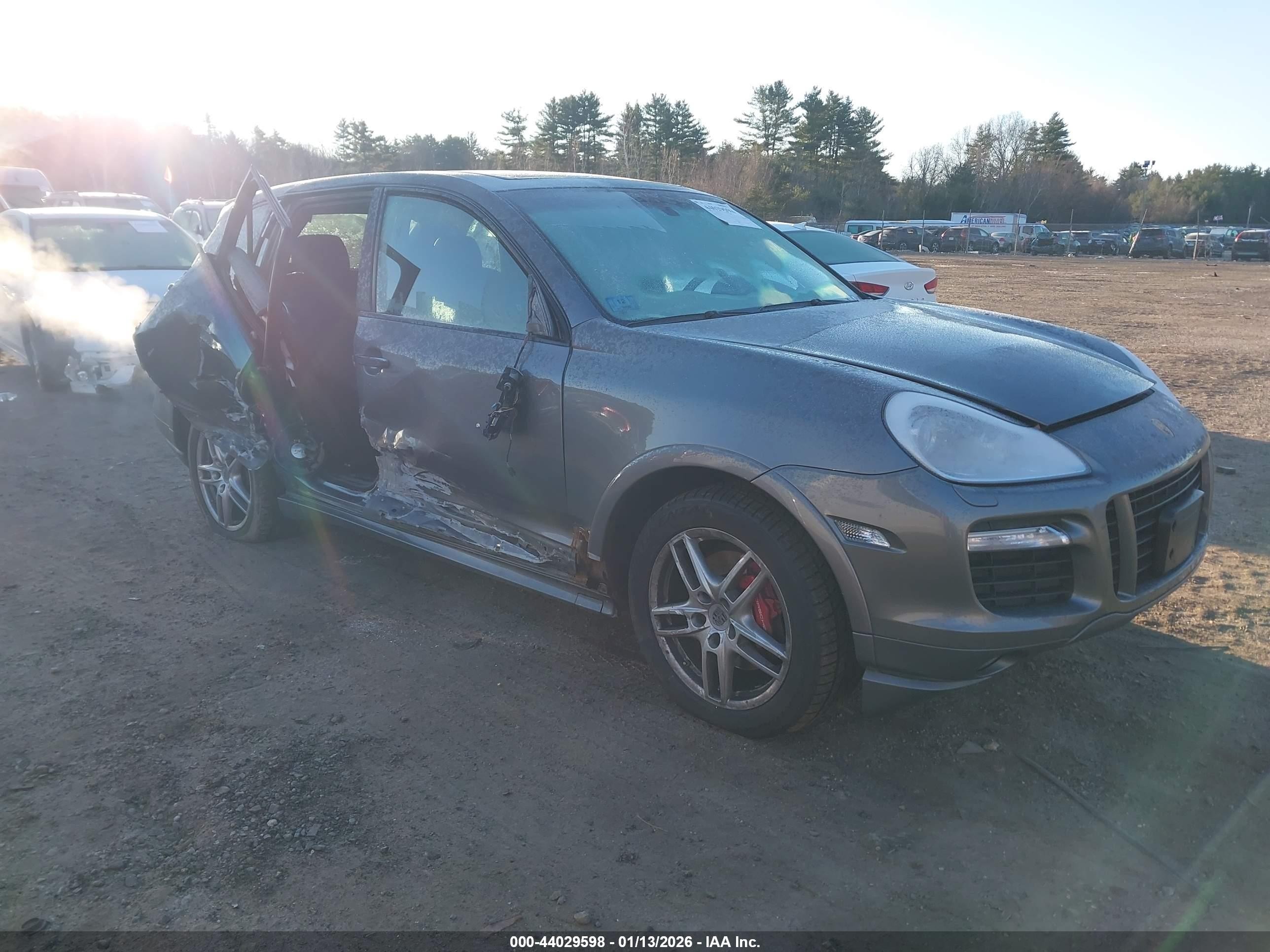 2010 Porsche Cayenne GTS, VIN WP1AD2AP9ALA60504 — Side
