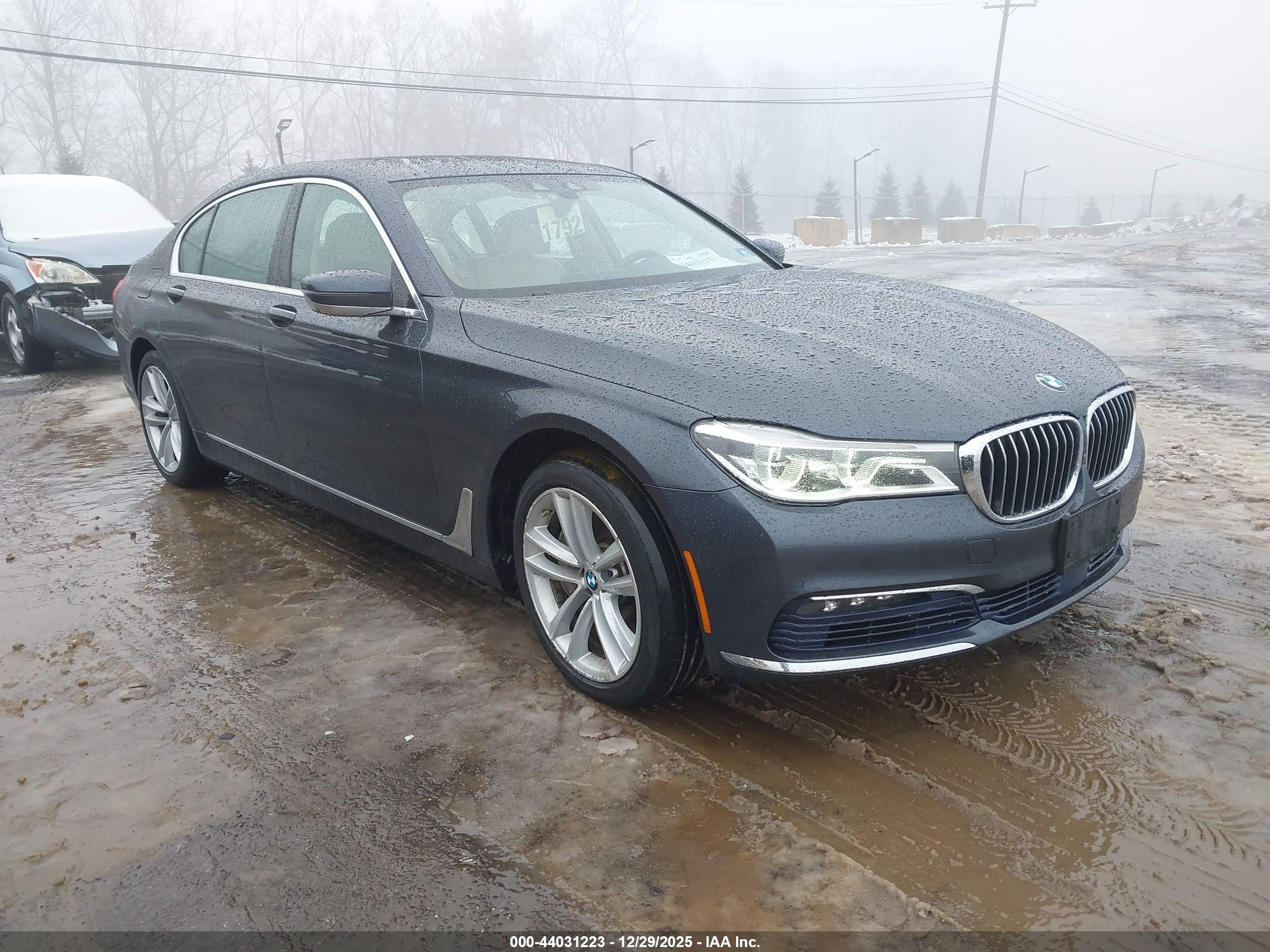 2016 BMW 7 Series 750i xDrive, VIN WBA7F2C51GG420333 — Front end