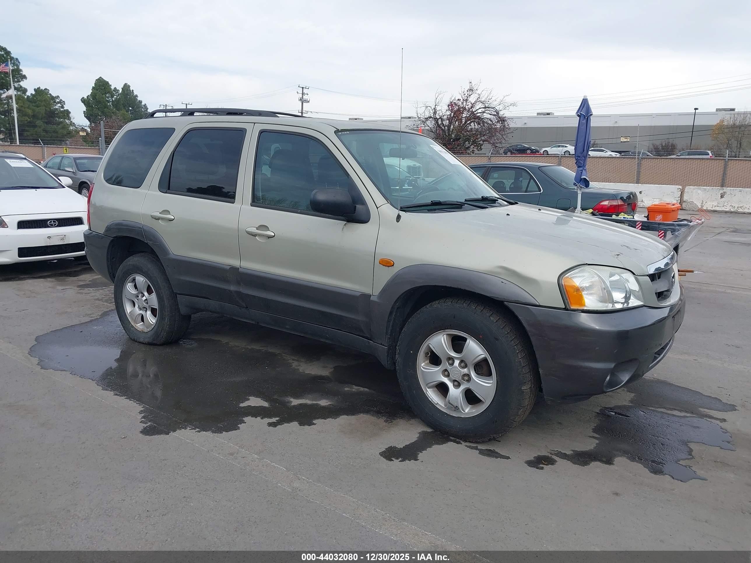 2004 Mazda Tribute LX, VIN 4F2YZ04154KM17832 — Side