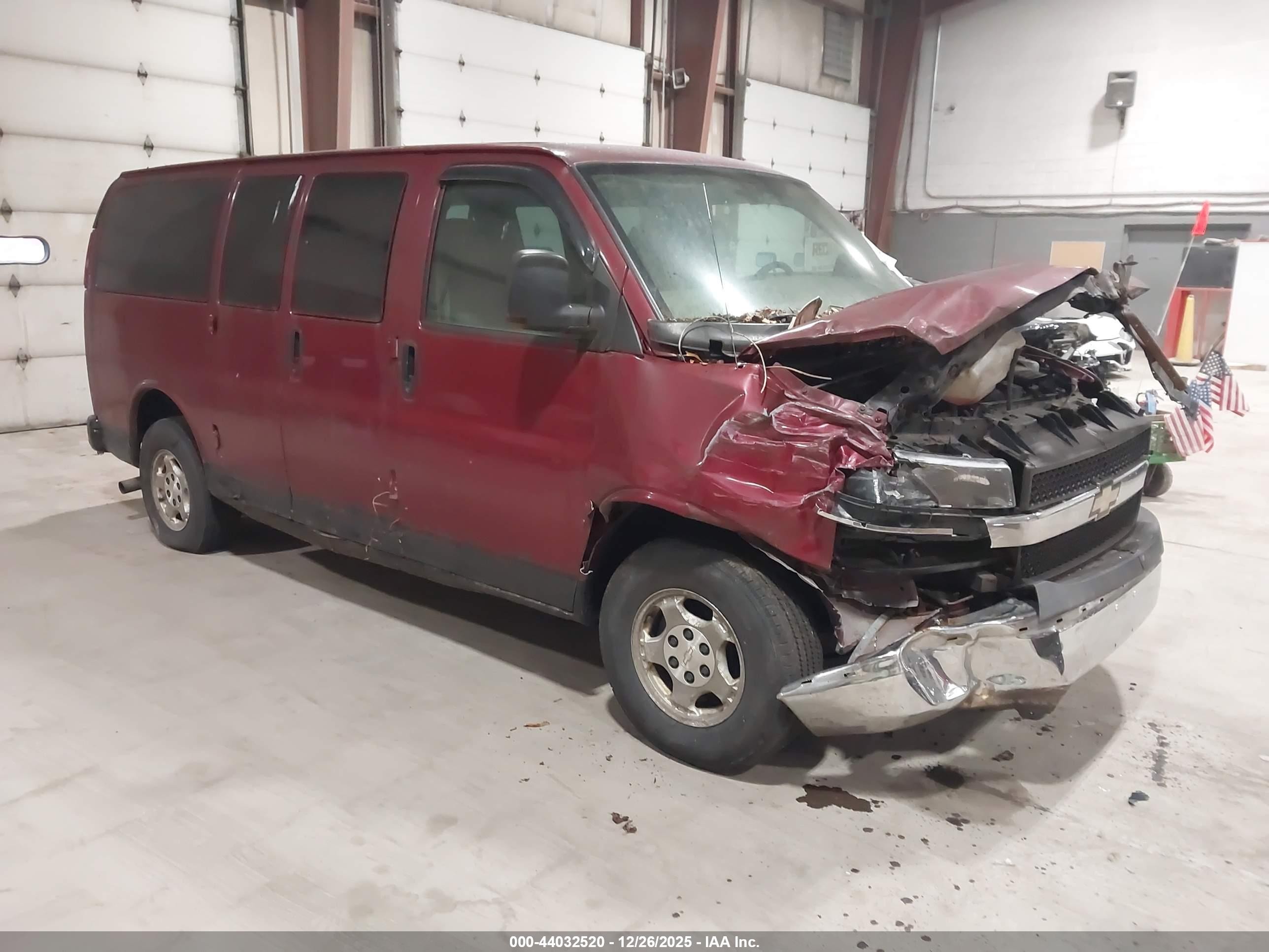 2006 Chevrolet City Express Cargo, VIN 1GNFH15T761265844 — Front end