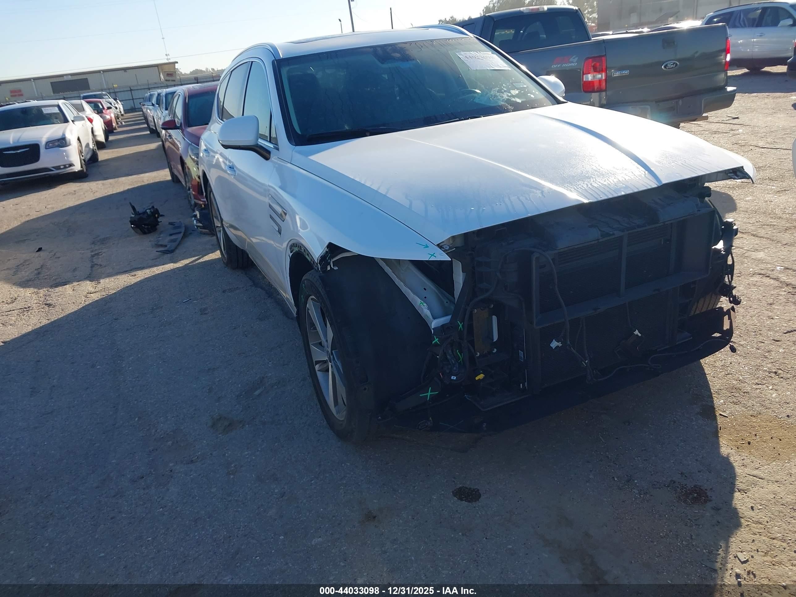 2021 Genesis GV80, VIN KMUHCESC0MU066588 — Front end