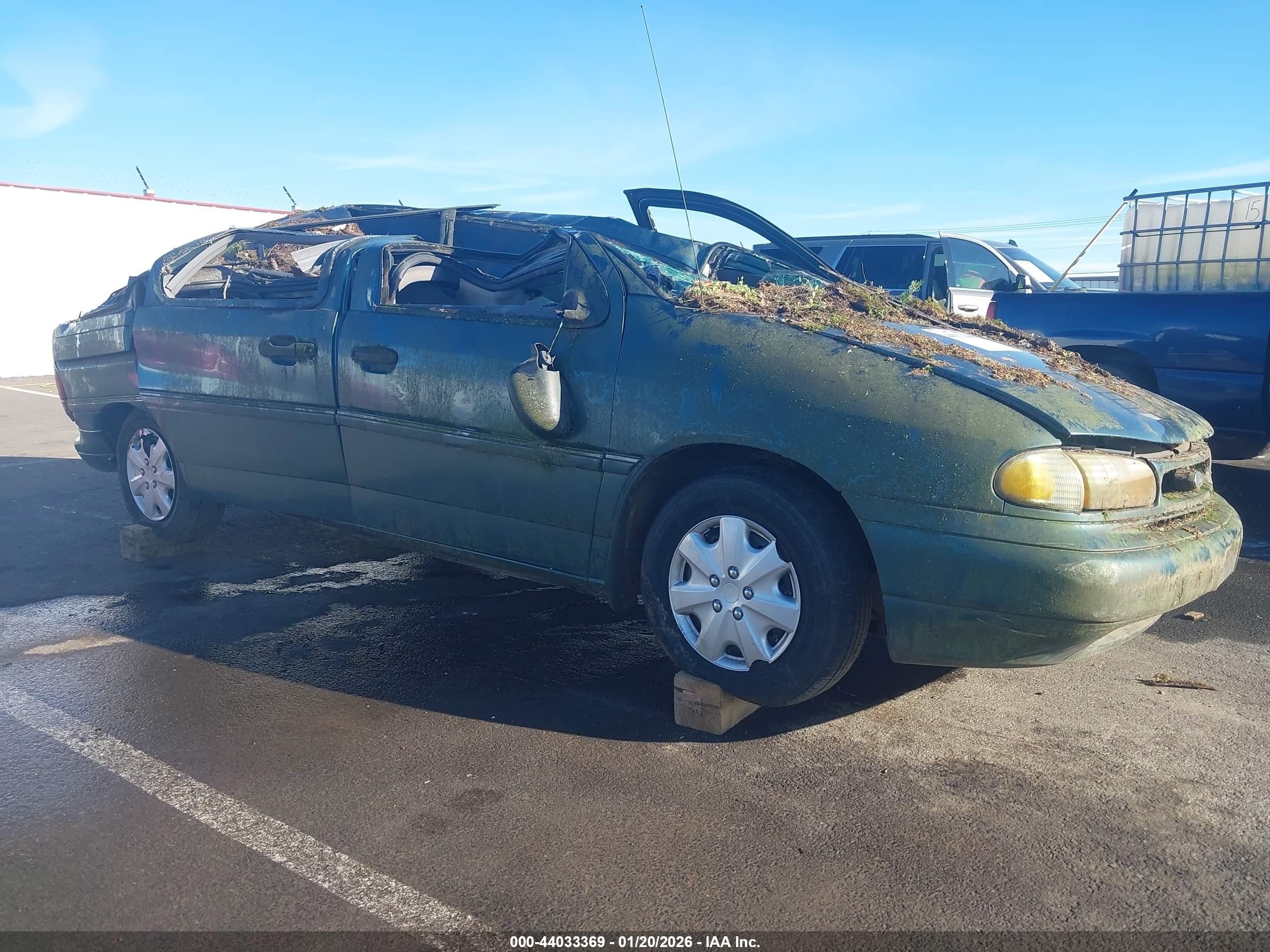 1996 Ford Windstar GL, VIN 2FMDA5145TBC62625 — Rollover