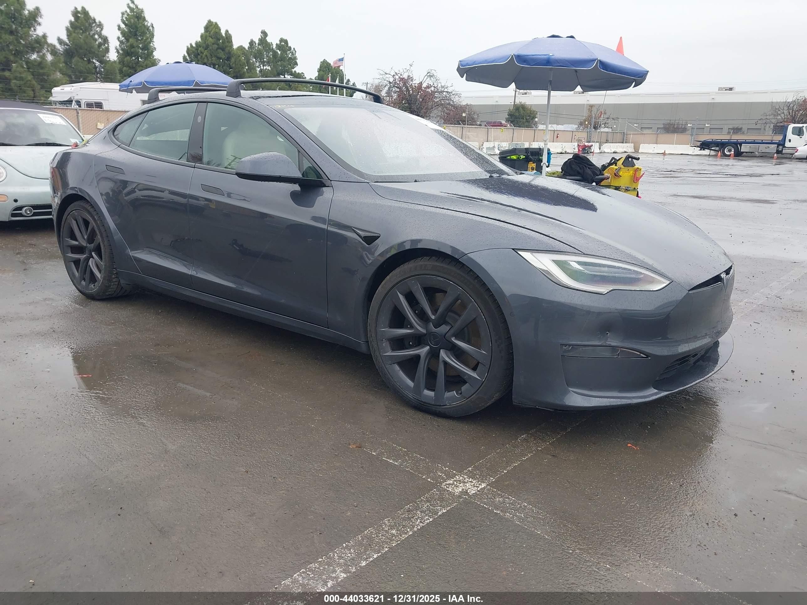 2021 Tesla Model S Plaid, VIN 5YJSA1E64MF431084 — Front end