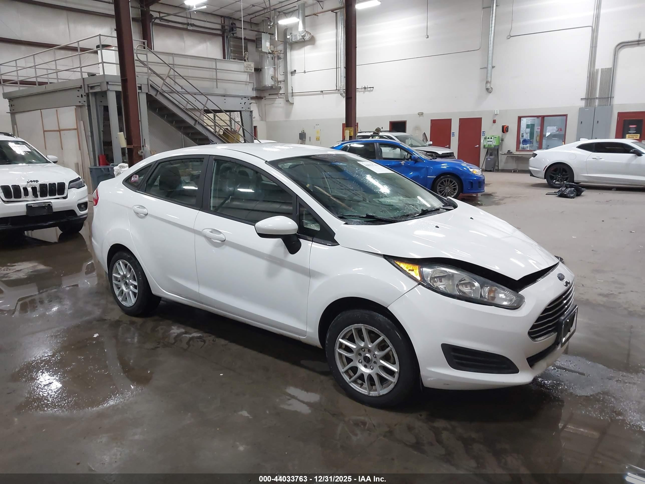 2019 Ford Fiesta S, VIN 3FADP4AJ1KM127471 — Front end