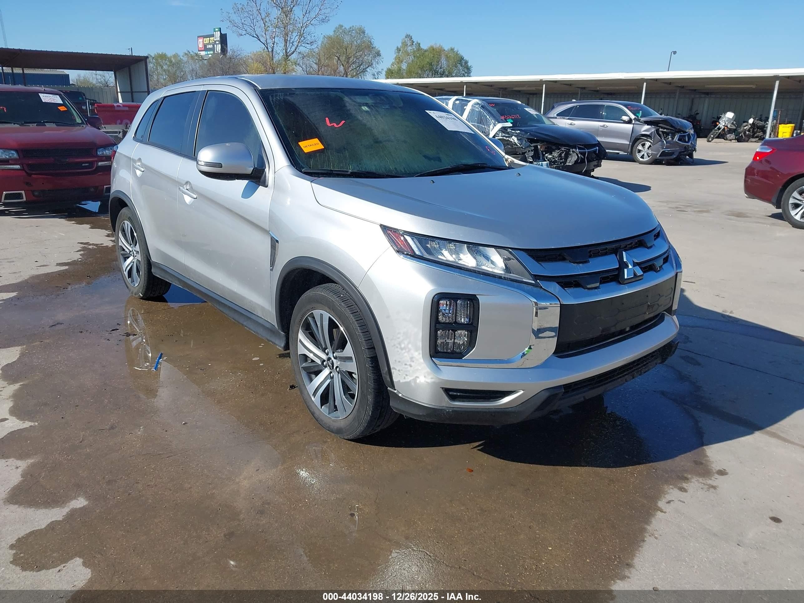 2024 Mitsubishi Outlander S, VIN JA4ARUAU7RU000385 — Пожар в салоне