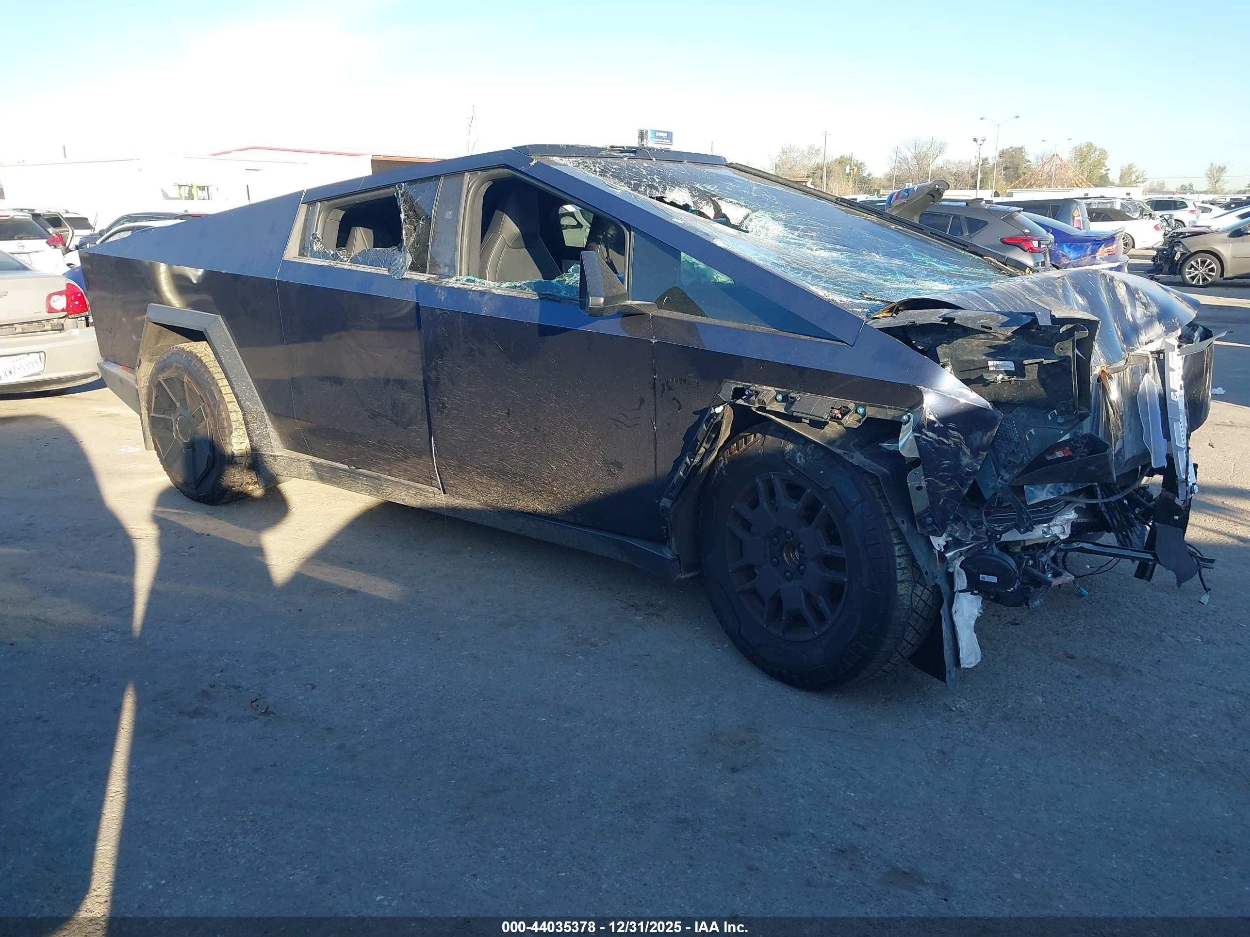 2024 Tesla Cybertruck Cyberbeast, VIN 7G2CEHEE5RA019699 — Rollover