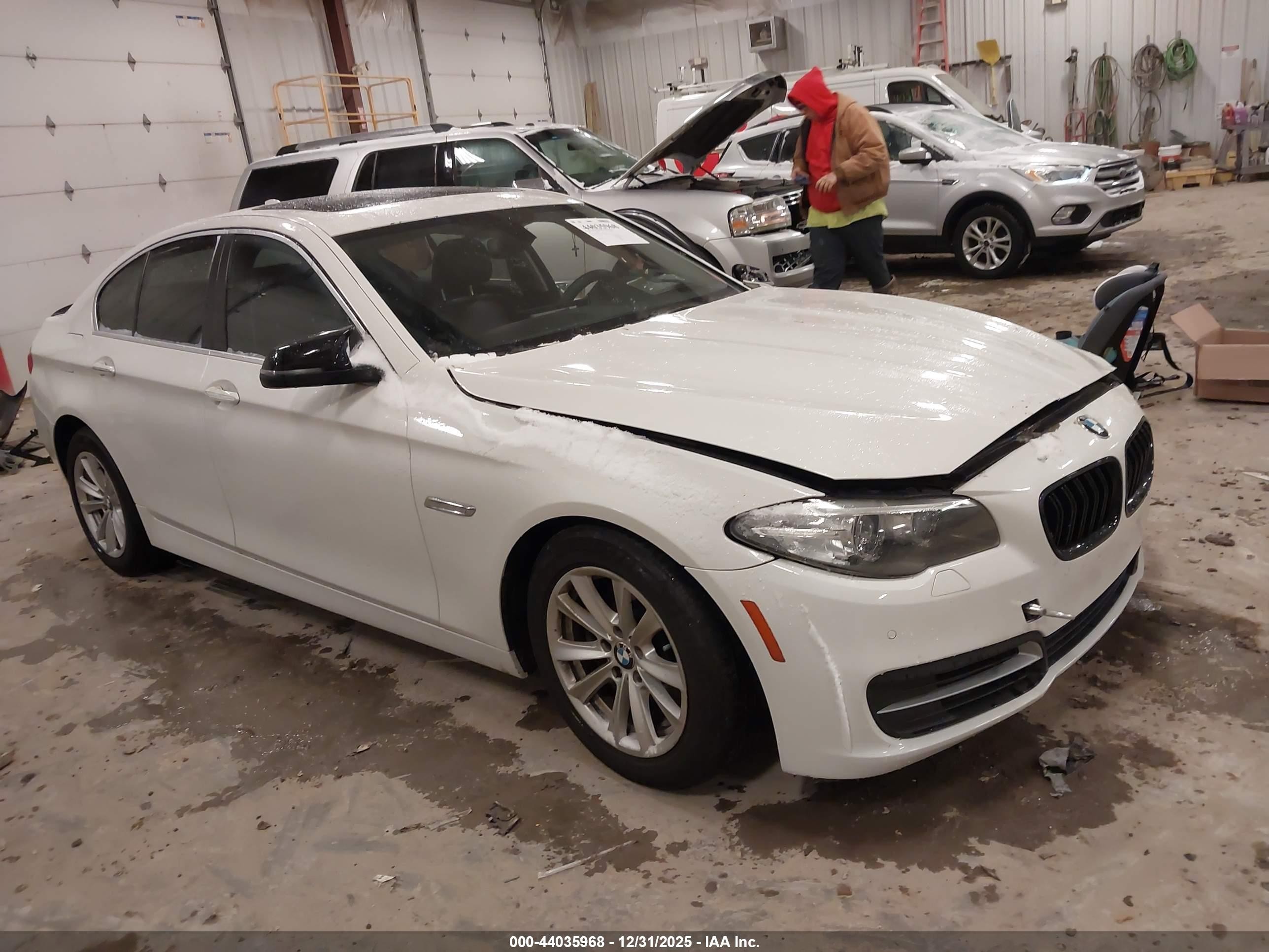 2014 BMW 5 Series 528i xDrive, VIN WBA5A7C57ED615368 — Side
