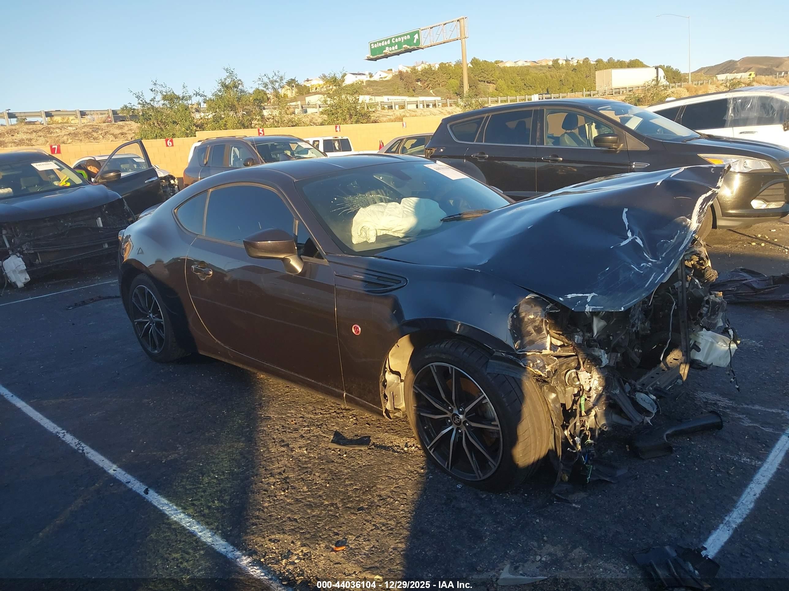 2019 Toyota 86, VIN JF1ZNAA15K8700855 — Front end