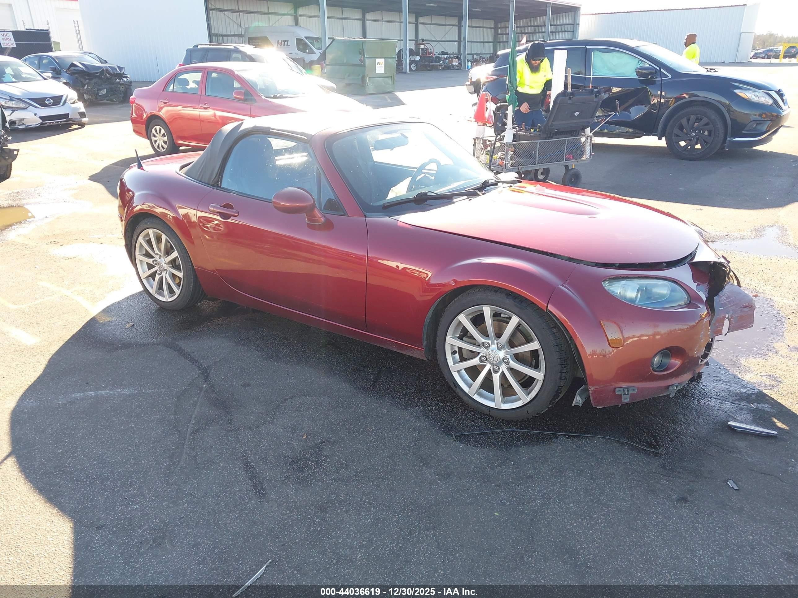 2006 Mazda MX-5 Miata Touring, VIN JM1NC25F460110936 — Front end