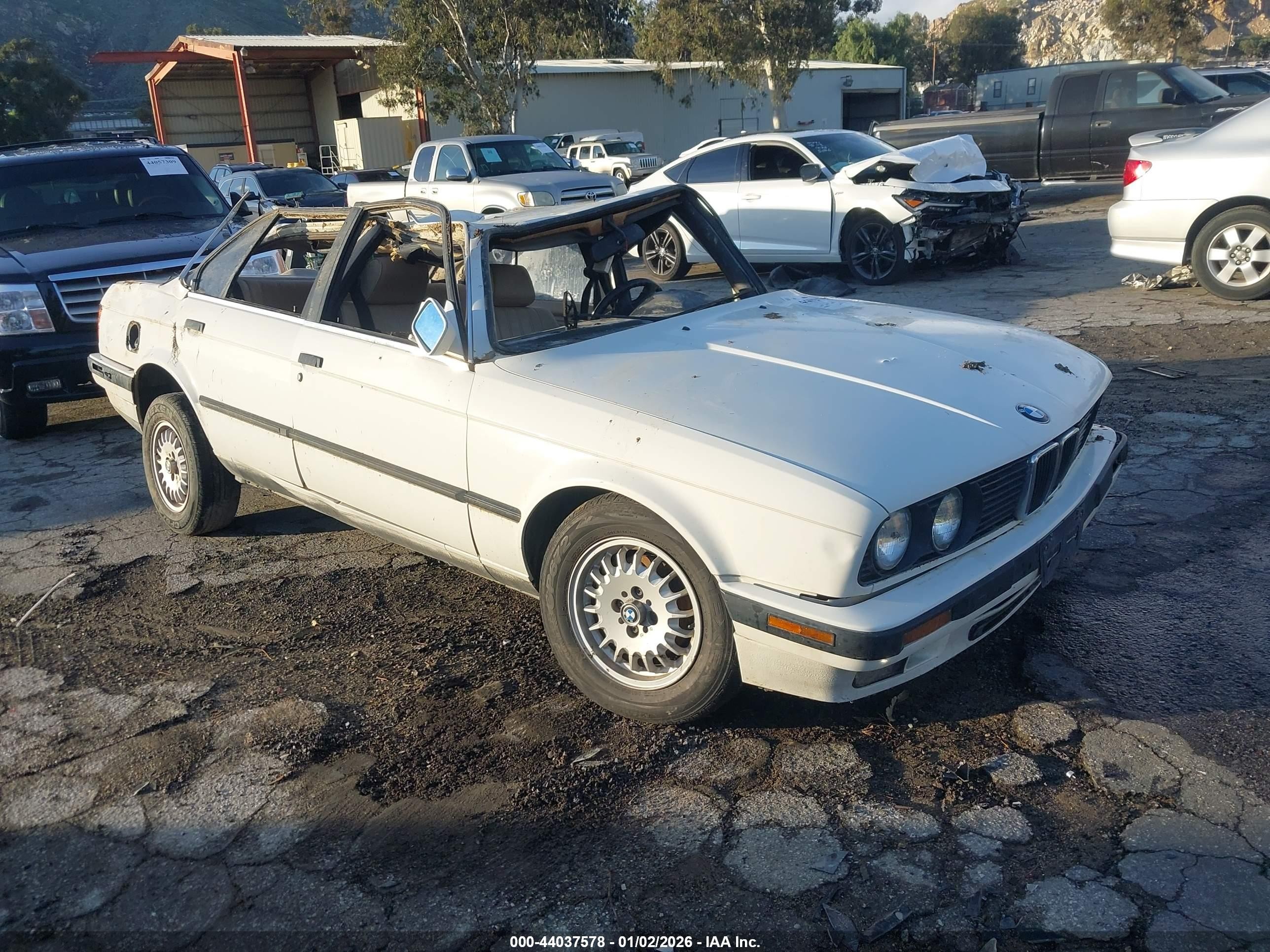 1990 BMW 3 Series, VIN WBAAD1313LED12307 — Rollover
