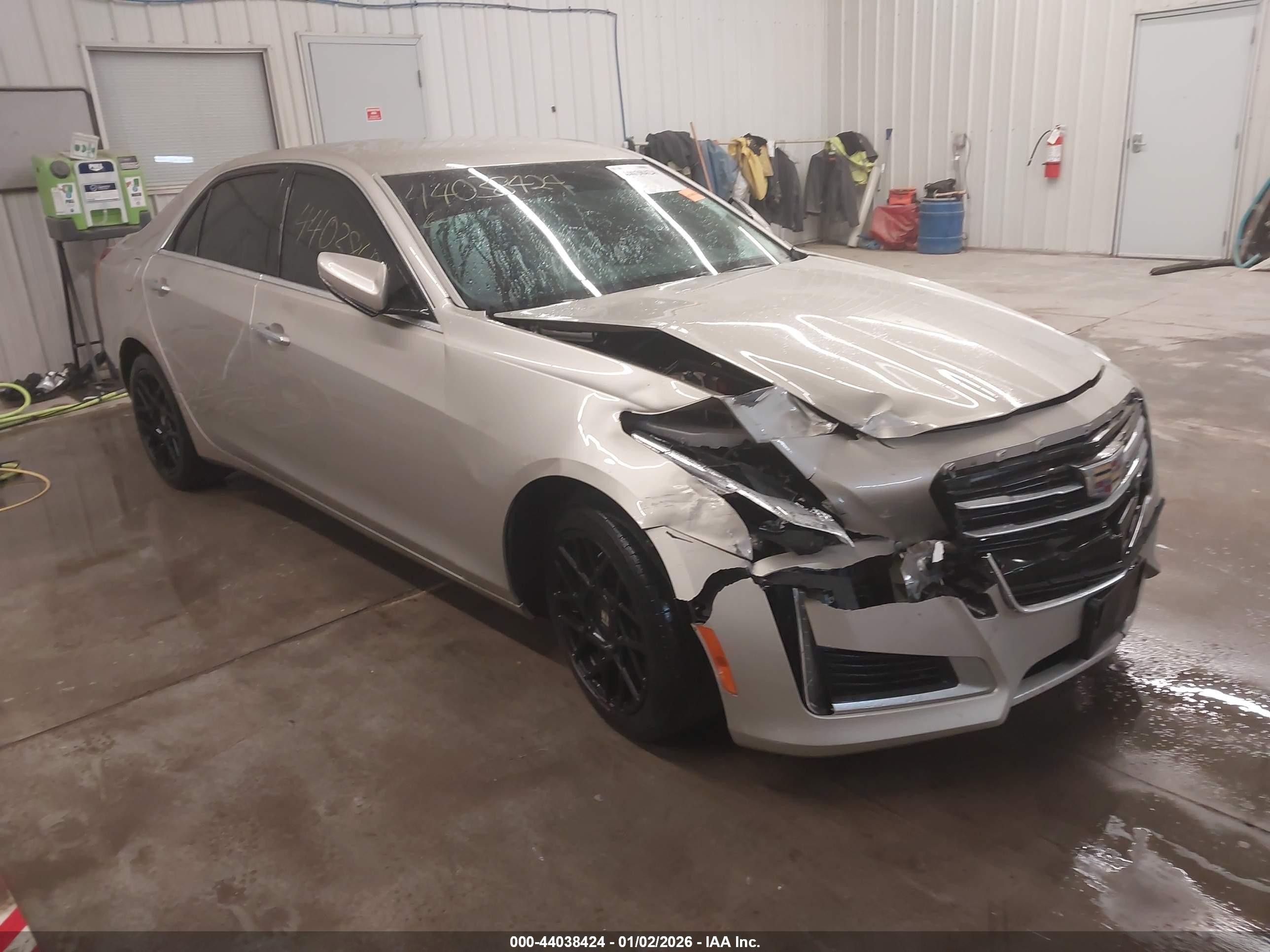 2015 Cadillac CTS RWD, VIN 1G6AP5SX0F0109111 — Front end