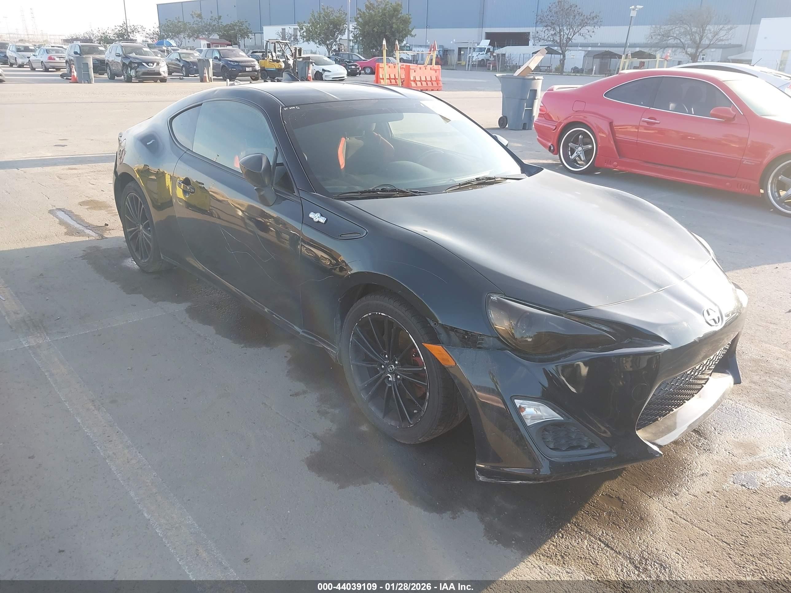 2016 Scion FR-S, VIN JF1ZNAA18G8709492 — Front end