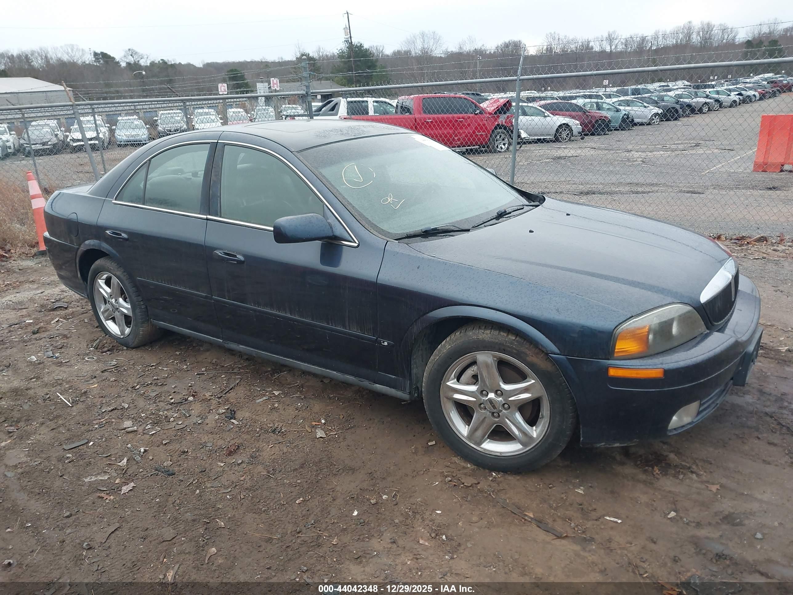 2001 Lincoln LS Sport, VIN 1LNHM86S81Y670781 — Не указано