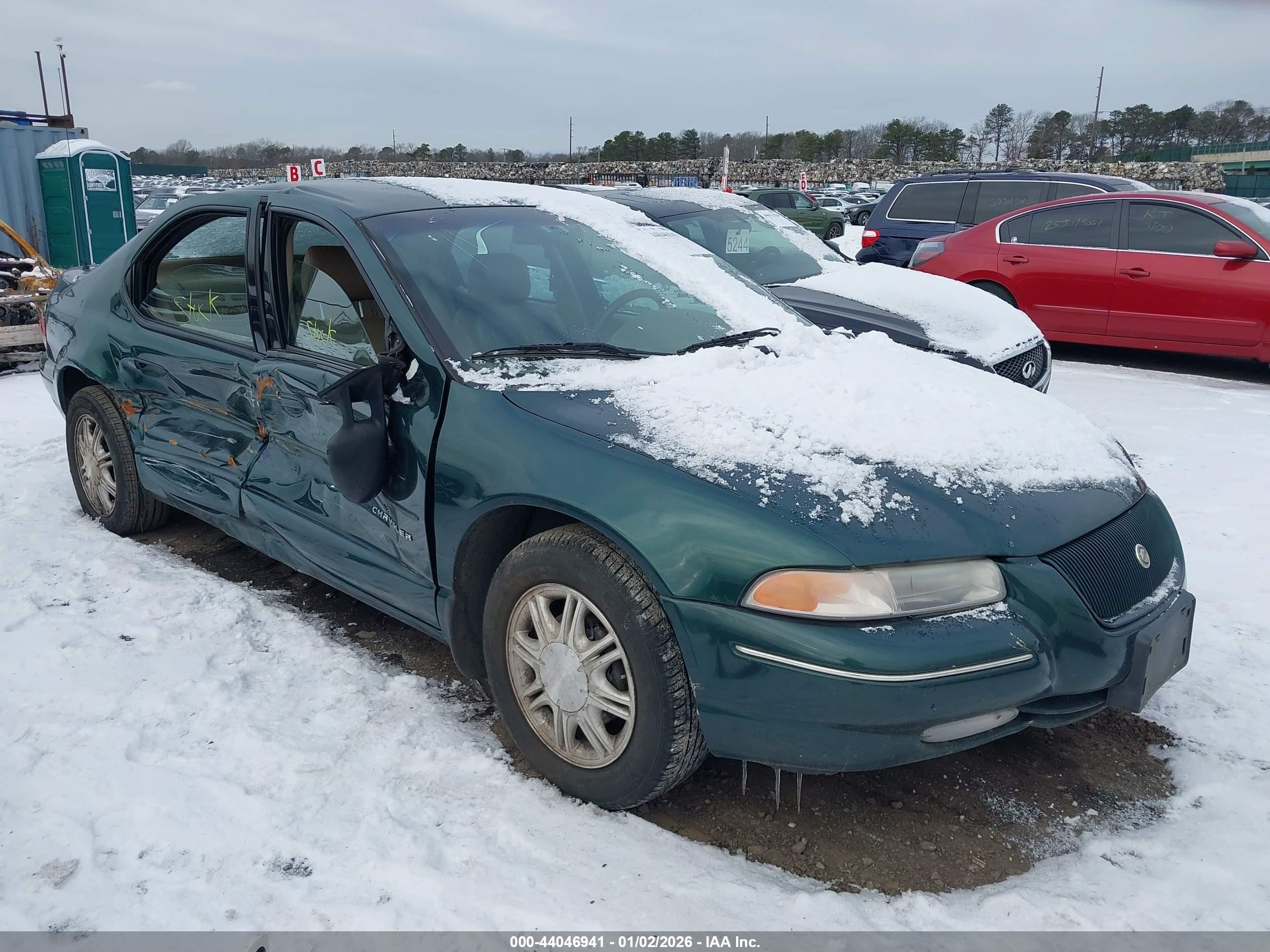 1998 Chrysler Cirrus LXi, VIN 1C3EJ56H1WN317086 — Side
