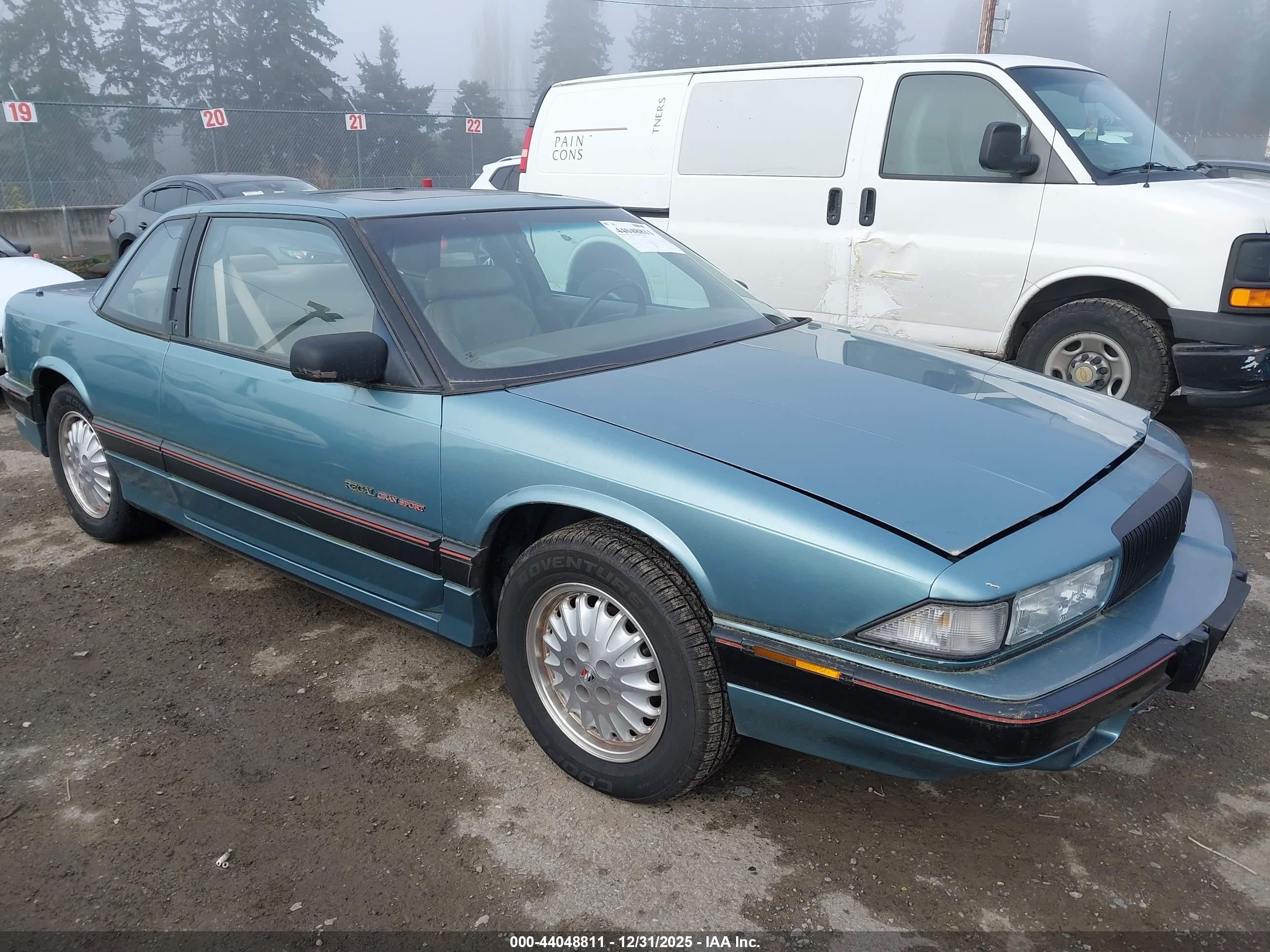 1994 Buick Regal Gran Sport, VIN 2G4WF15L0R1483732 — Фото с аукциона 1 of 5