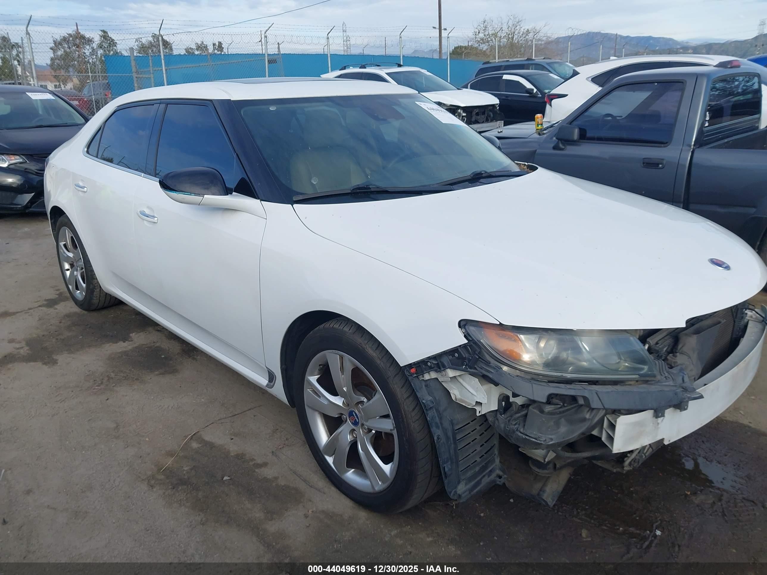 2011 Saab 9-5 Turbo4, VIN YS3GN4AR4B4000916 — Front end
