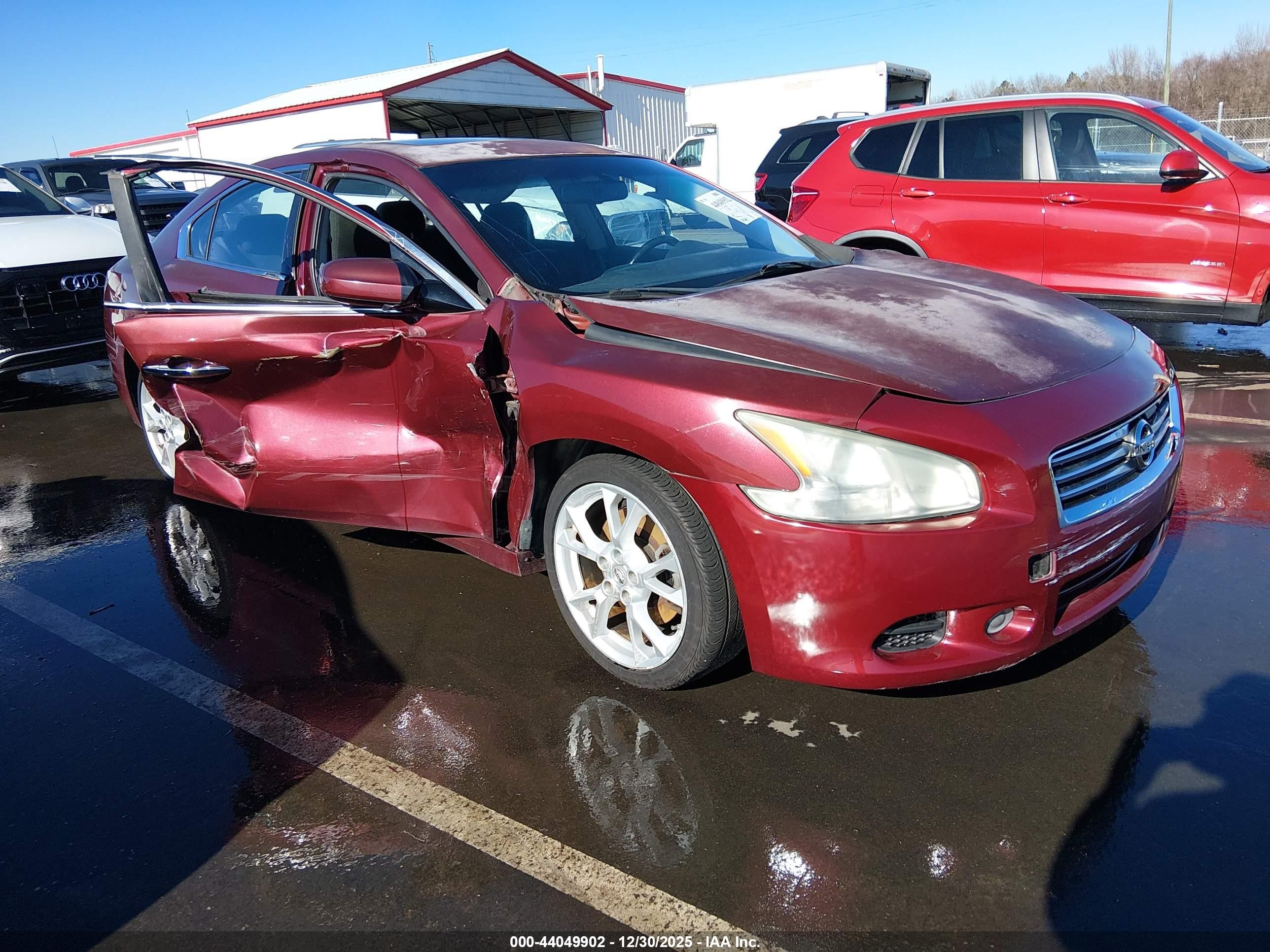2012 Nissan Maxima SV, VIN 1N4AA5AP4CC810136 — Бок