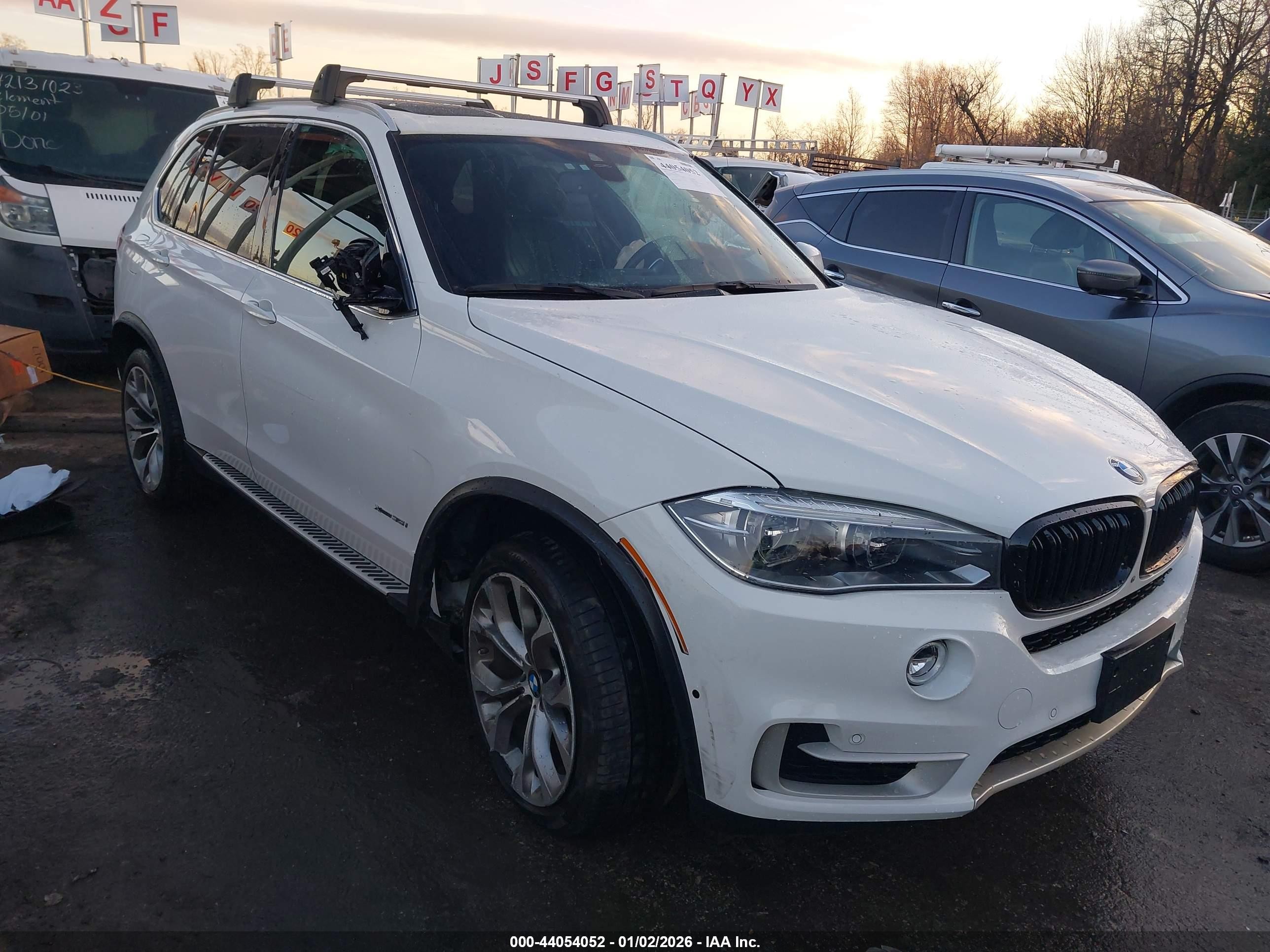 2018 BMW X5 xDrive35i, VIN 5UXKR0C53J0X95650 — Side