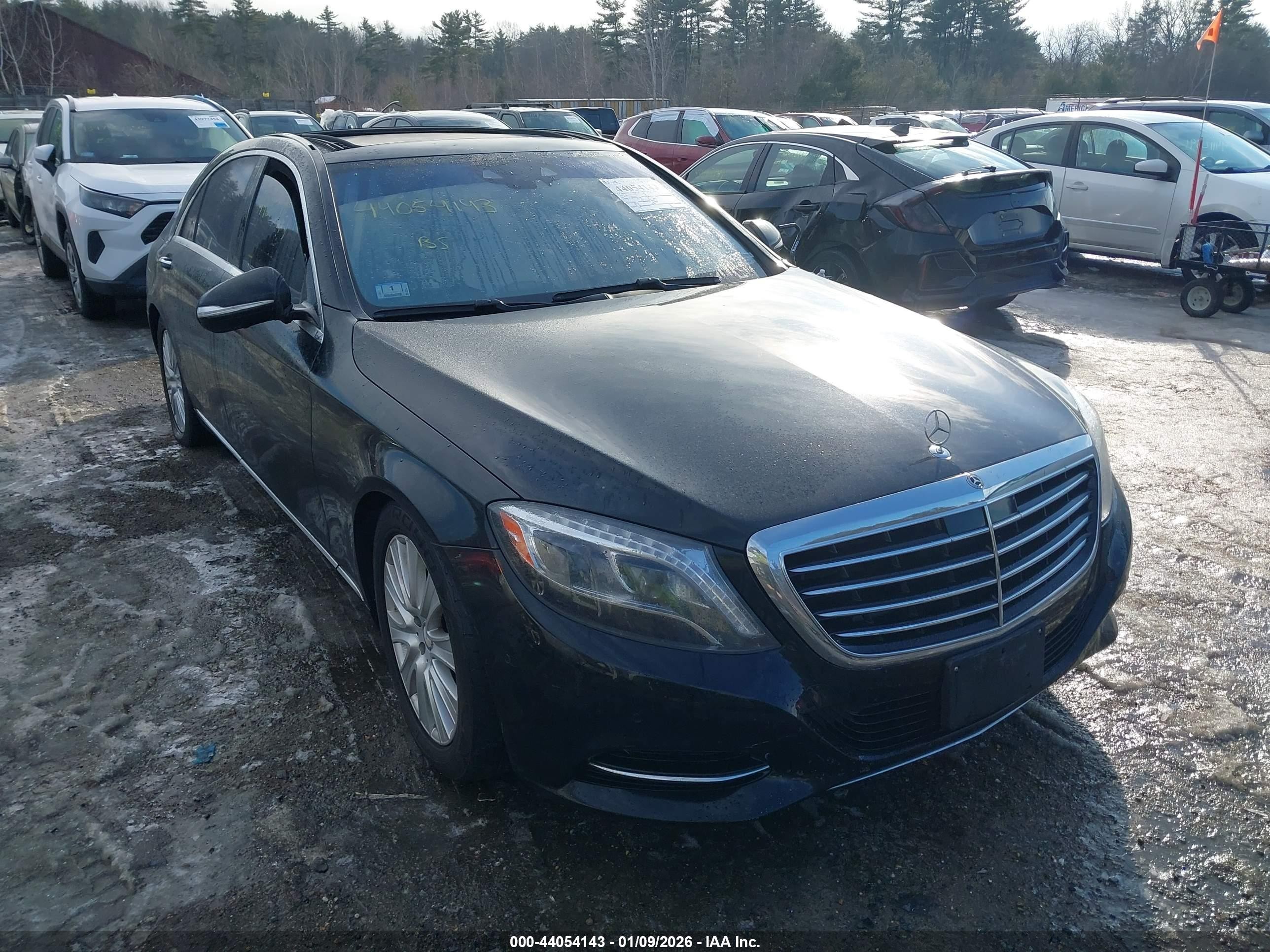 2015 Mercedes-Benz S 550, VIN WDDUG8FB3FA148981 — Auction photo