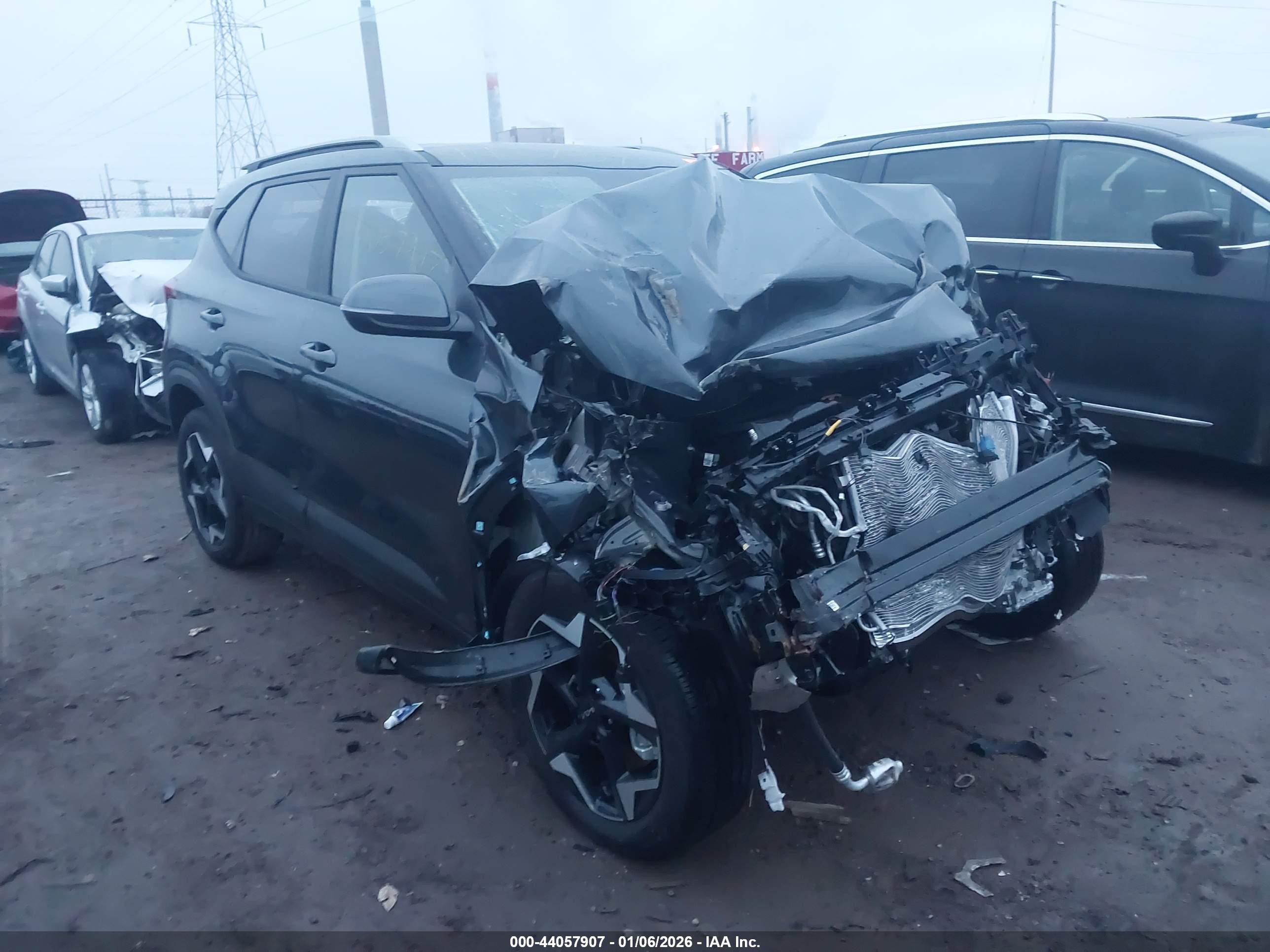2025 Kia Seltos S, VIN KNDEUCAA4S7815878 — Front end