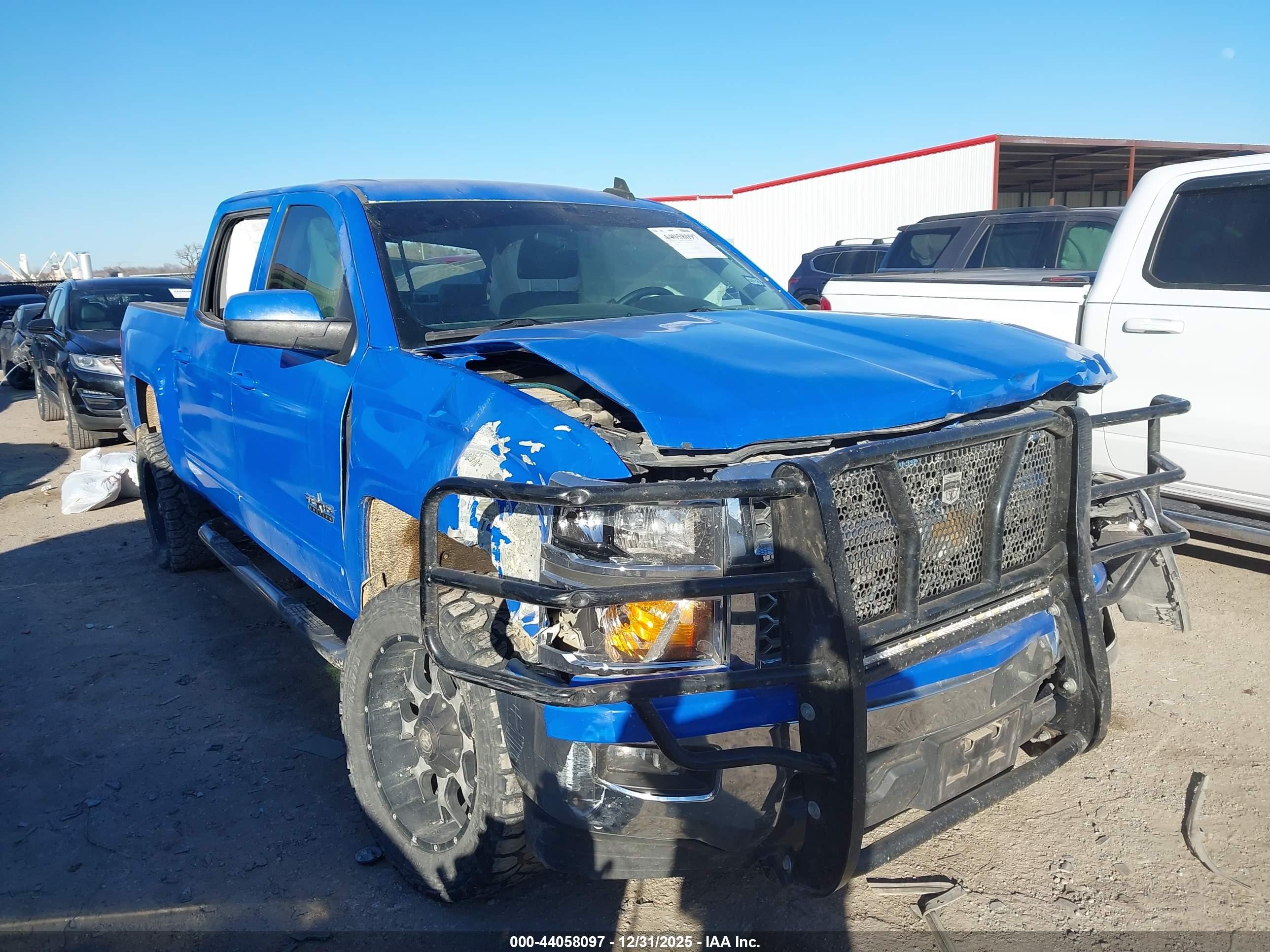 2015 Chevrolet Silverado 1500 LT, VIN 3GCPCREC3FG181242 — Rollover