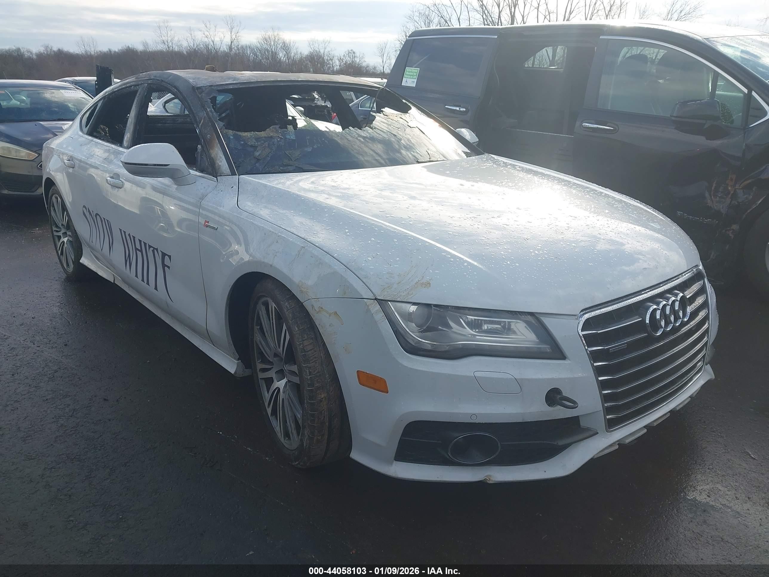 2013 Audi A7 Prestige, VIN WAU2GAFC8DN100235 — Пожар в салоне