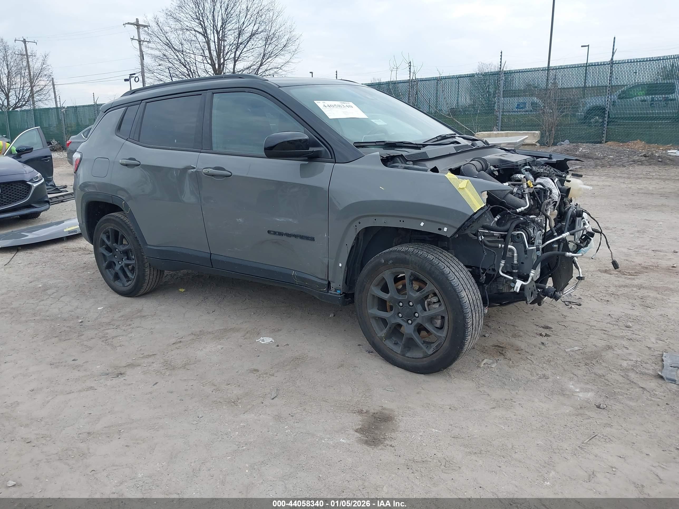 2023 Jeep Compass Latitude, VIN 3C4NJDBN3PT536313 — Front end