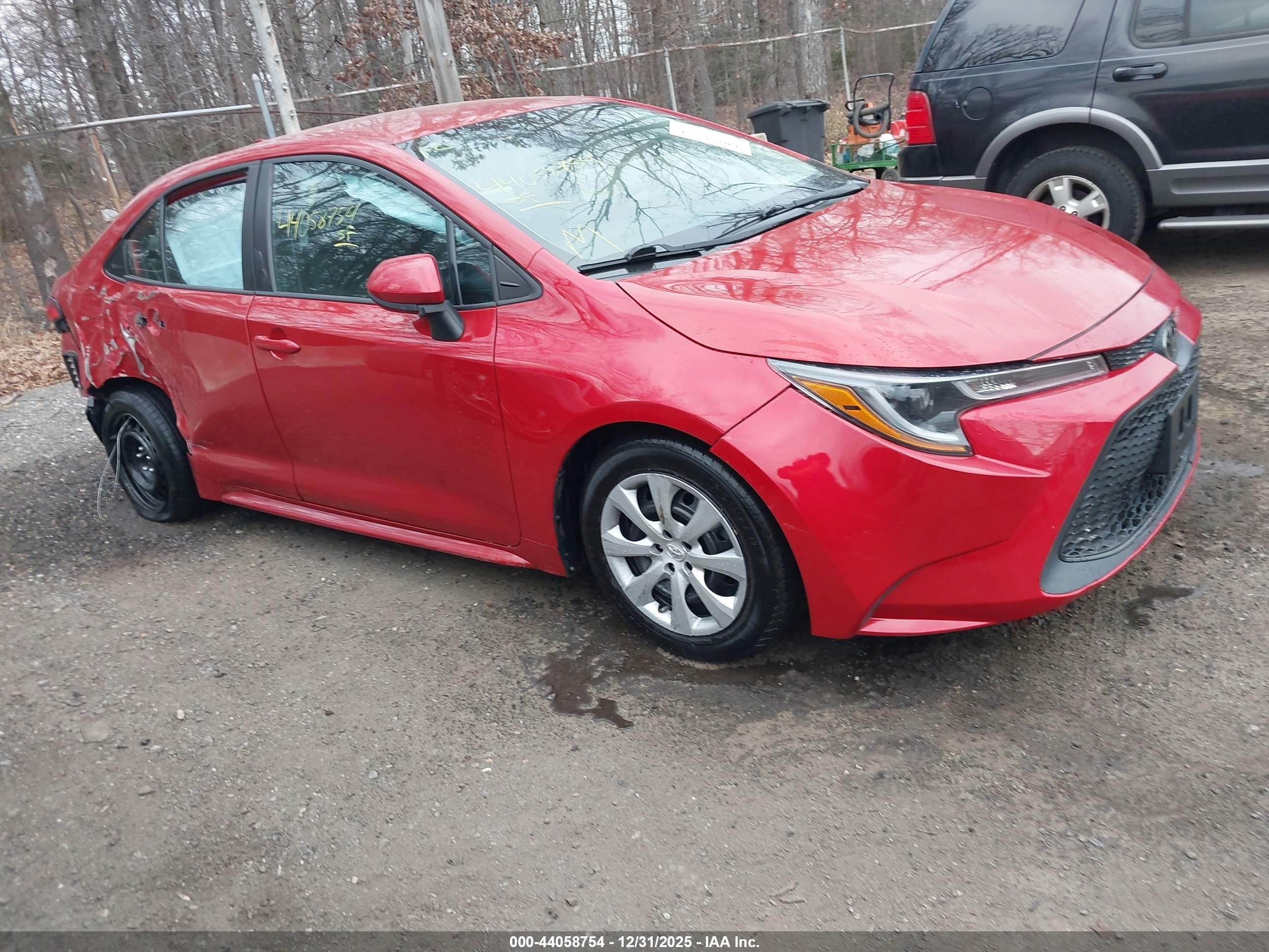 2021 Toyota Corolla LE, VIN 5YFEPMAE0MP248652 — Side