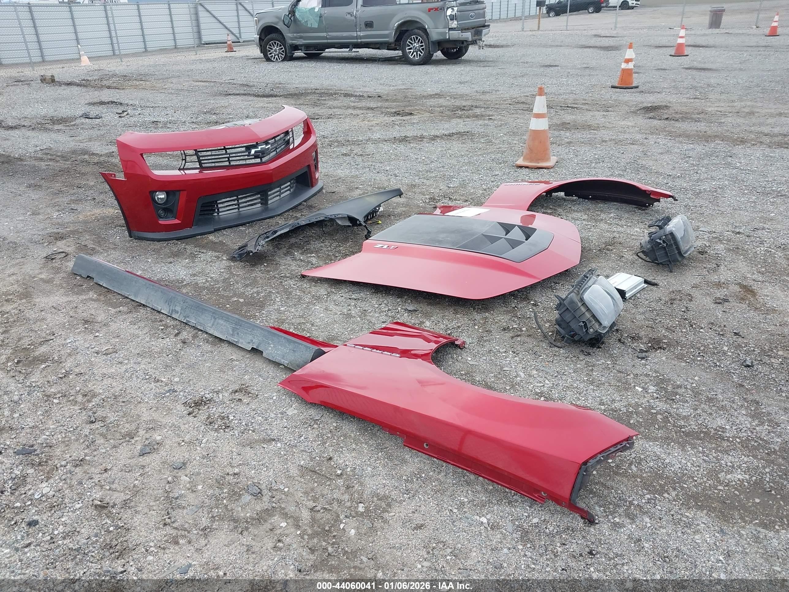 2014 Chevrolet Camaro ZL1, VIN 2G1FZ1EP0E9800640 — Auction photo 1 of 5