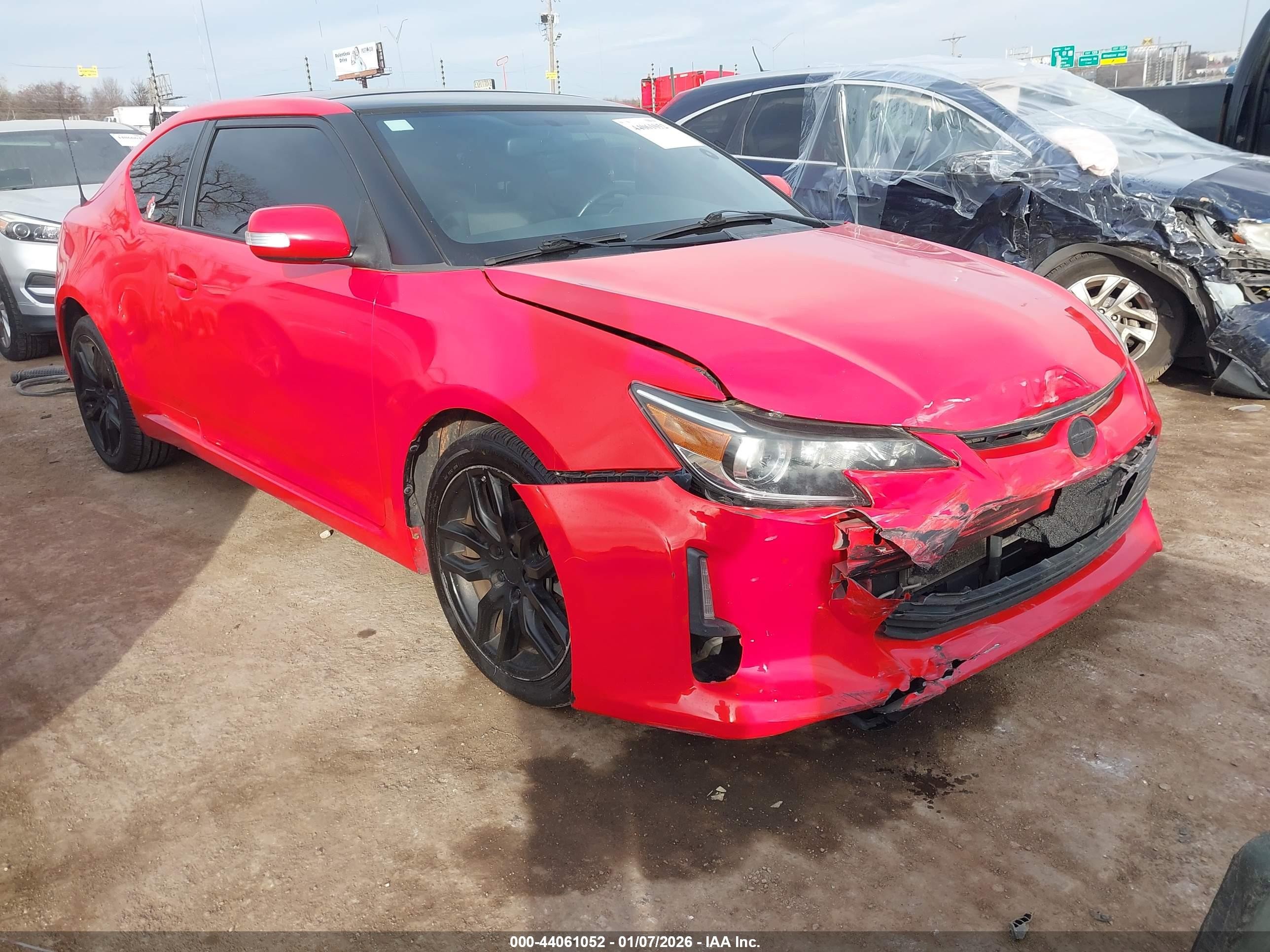 2015 Scion tC, VIN JTKJF5C75F3093770 — Front end