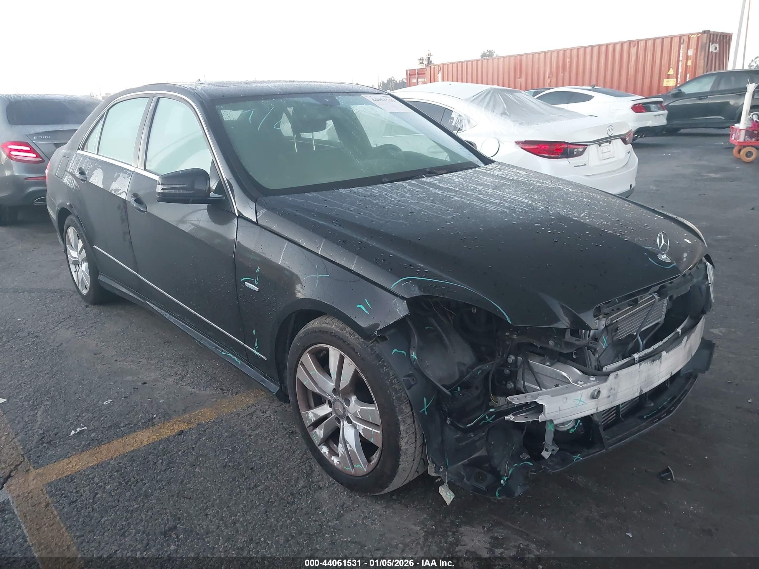 2012 Mercedes-Benz E 350 Sport, VIN WDDHF2EB7CA537282 — Front end