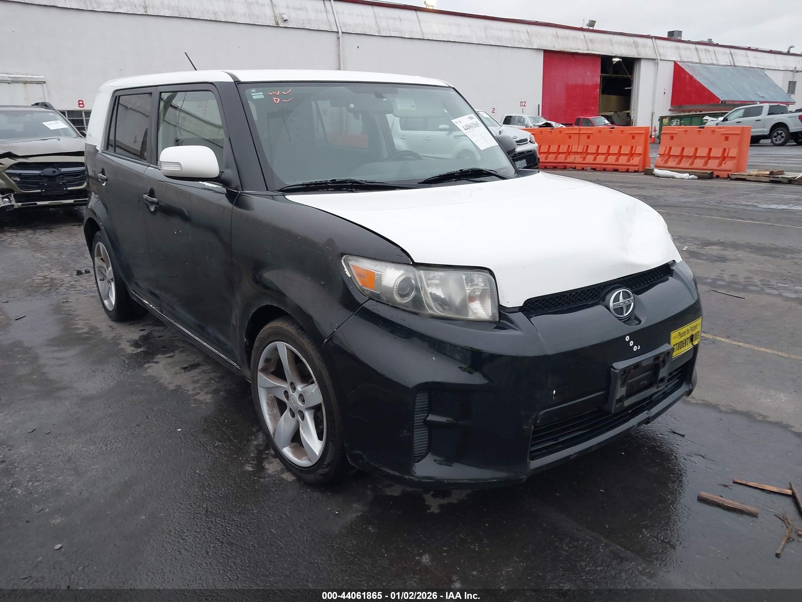 2012 Scion xB, VIN JTLZE4FE6C1146327 — Front end