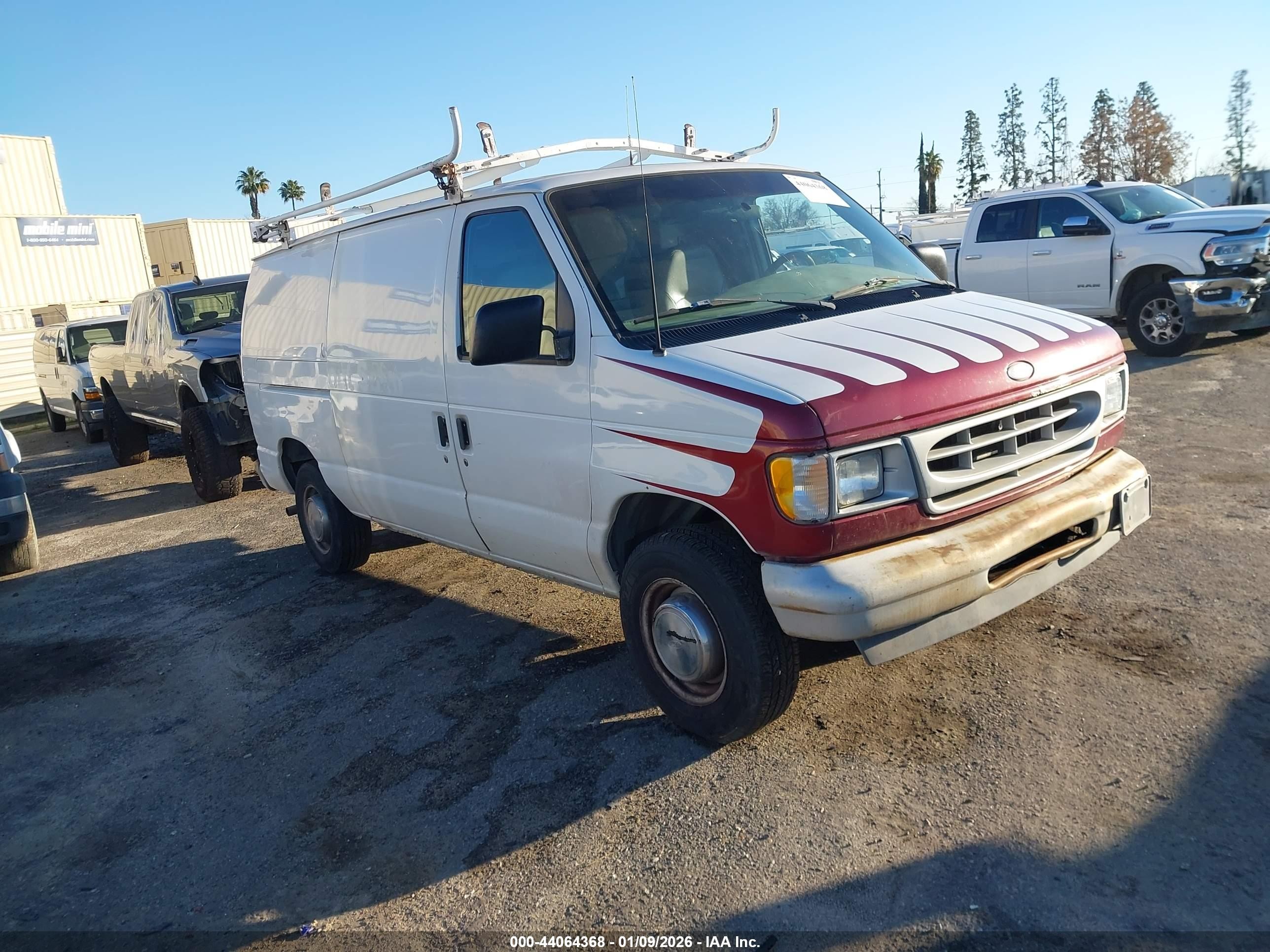 2002 Ford E-Series Commercial, VIN 1FTPE24282HA73788 — All over