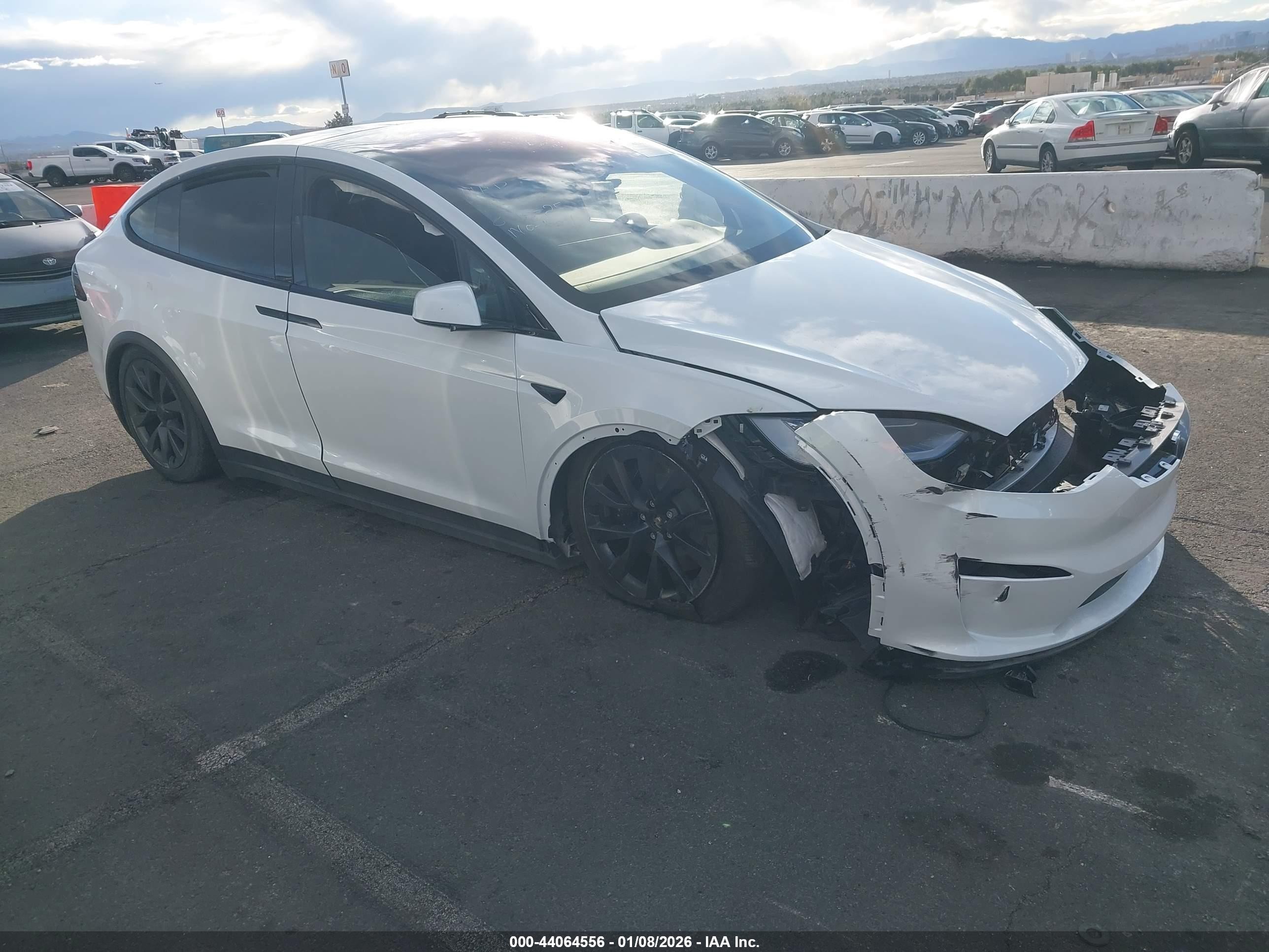 2025 Tesla Model X, VIN 7SAXCDE5XSF465748 — Front end