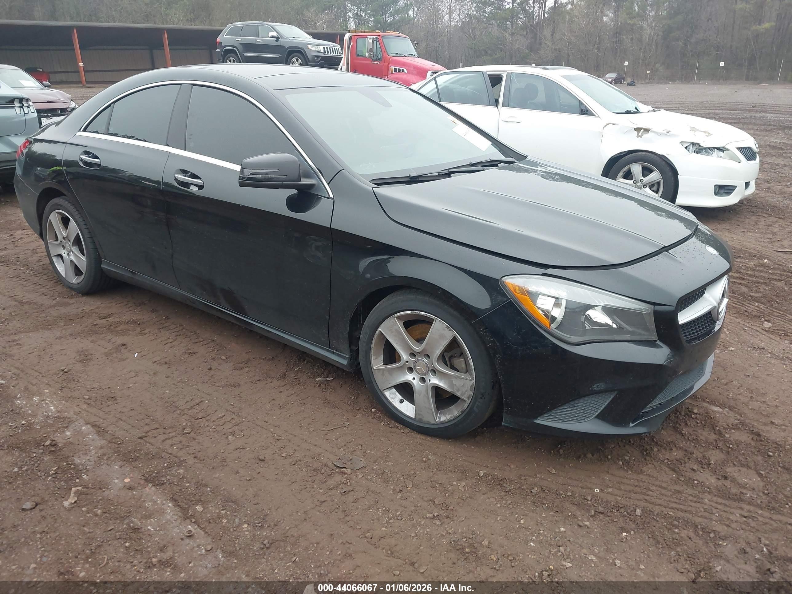 2016 Mercedes-Benz CLA 250, VIN WDDSJ4GB2GN353492 — Not stated