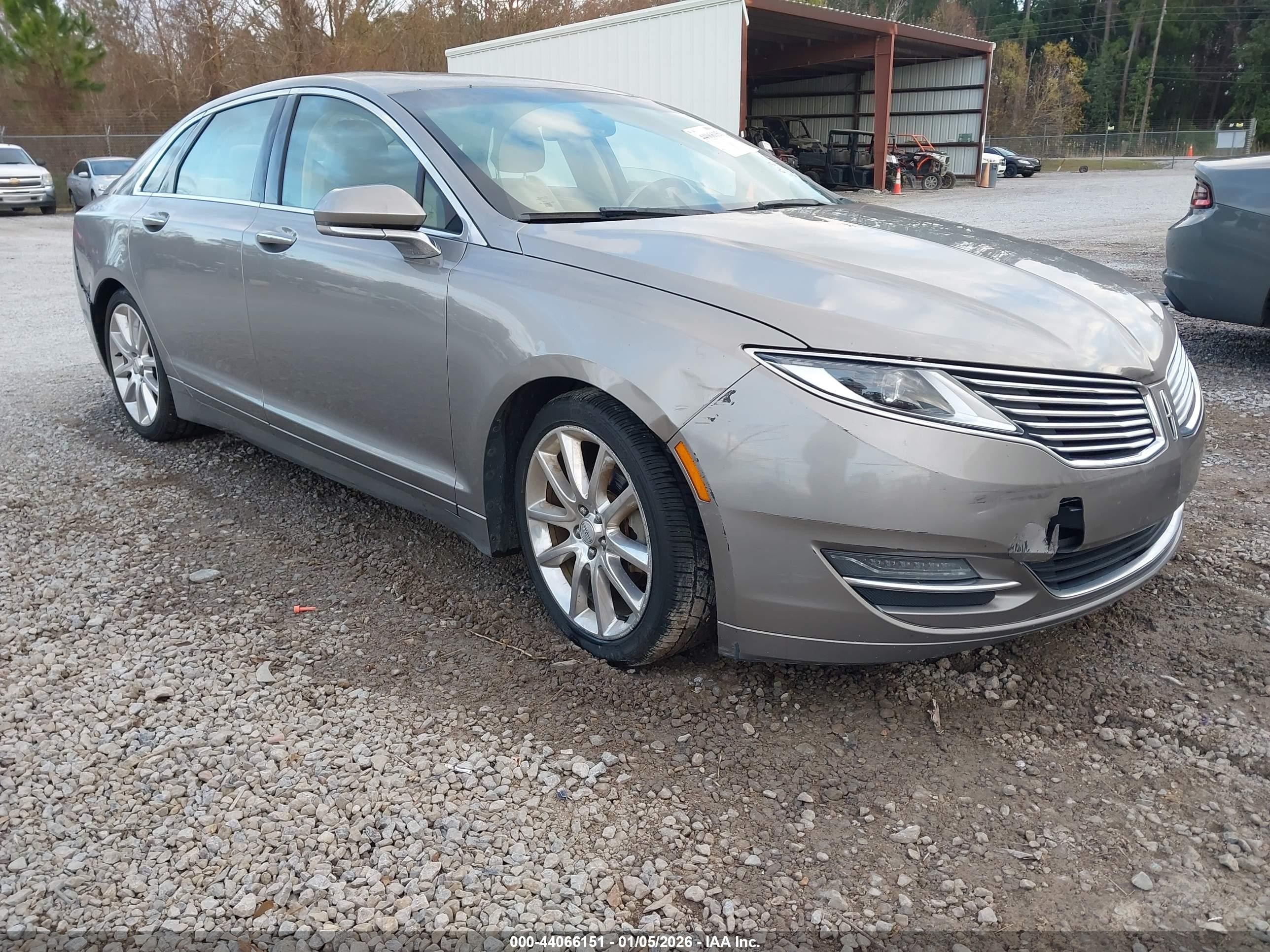 2015 Lincoln MKZ Hybrid, VIN 3LN6L2LU2FR603919 — Biohazard / chemical