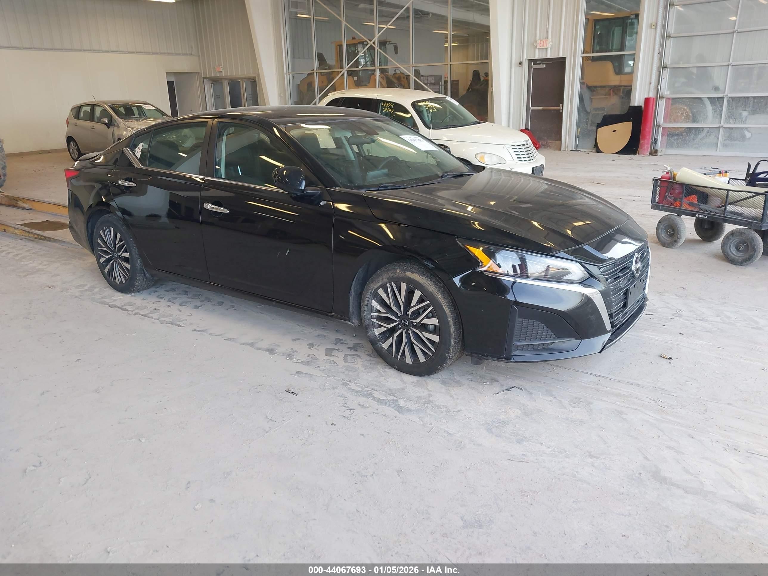 2023 Nissan Altima SV, VIN 1N4BL4DV9PN326248 — Side