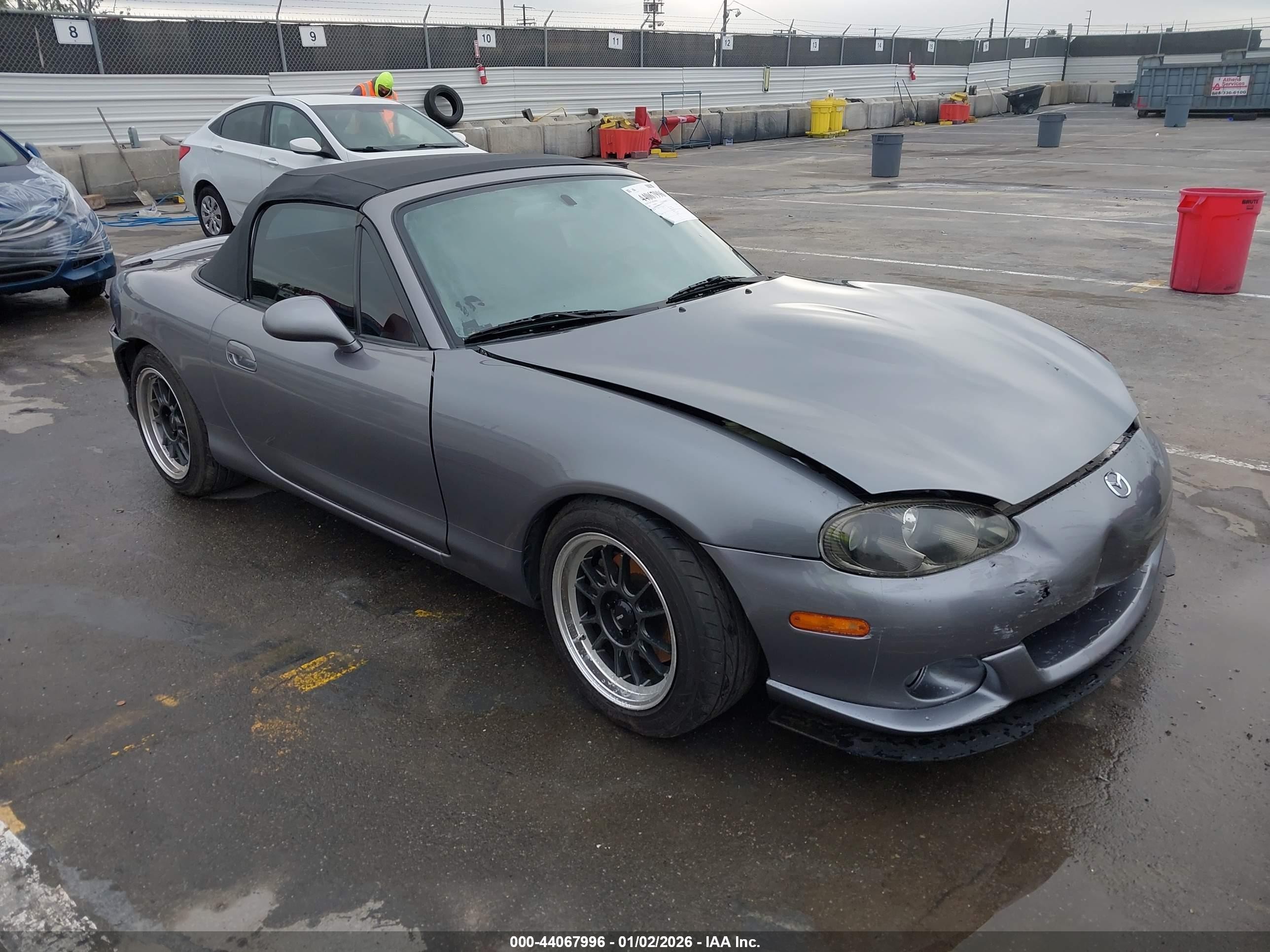 2004 Mazda MX-5 Miata Mazdaspeed, VIN JM1NB354840408572 — Front end