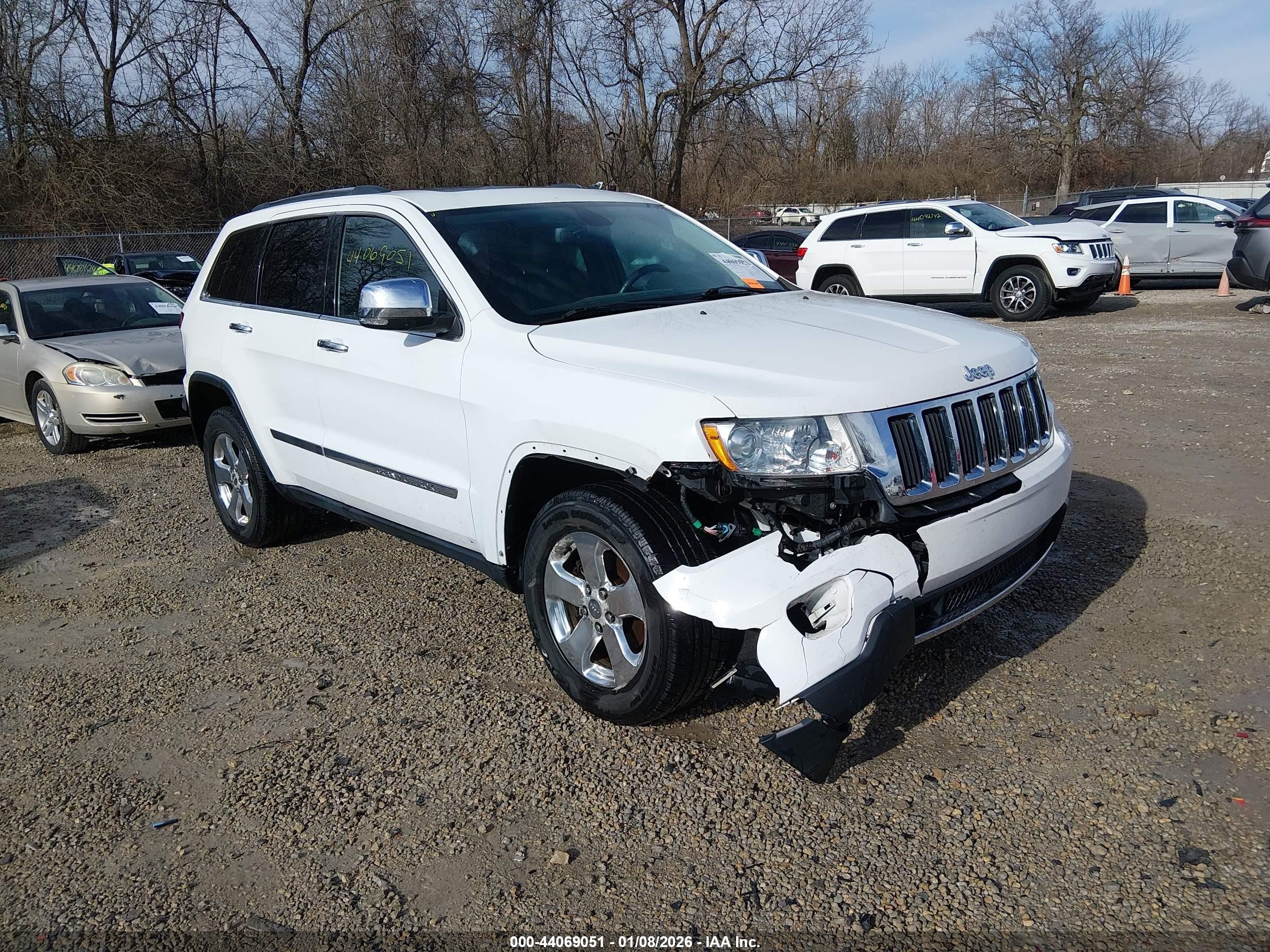 2013 Jeep Grand Cherokee Limited, VIN 1C4RJFBG4DC638791 — Front end
